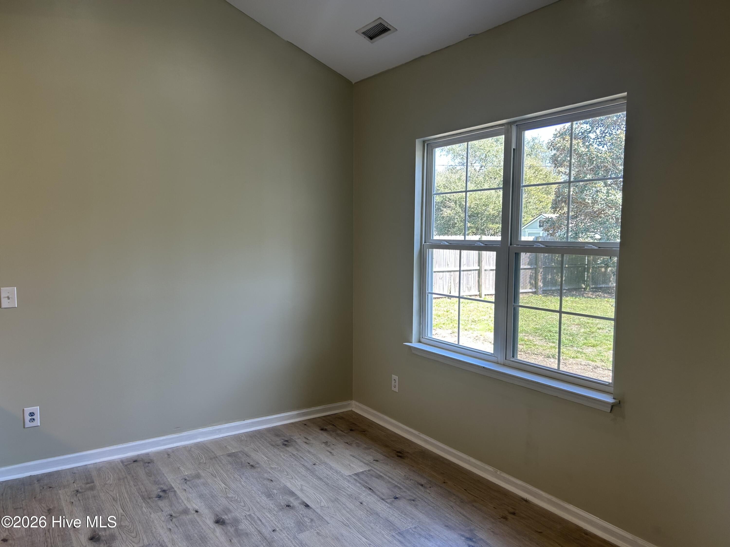 100556646 | Photo 41