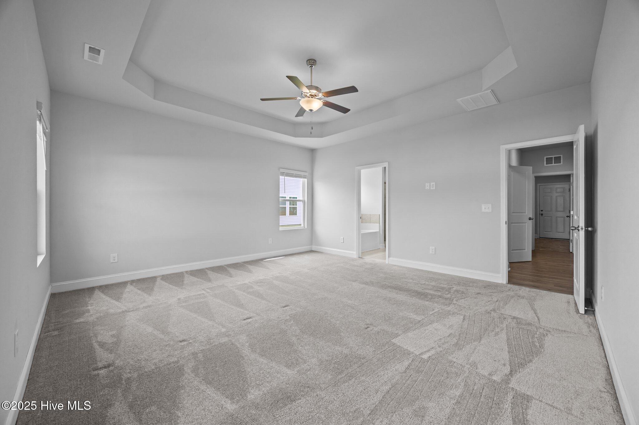 100503242 | Photo 27