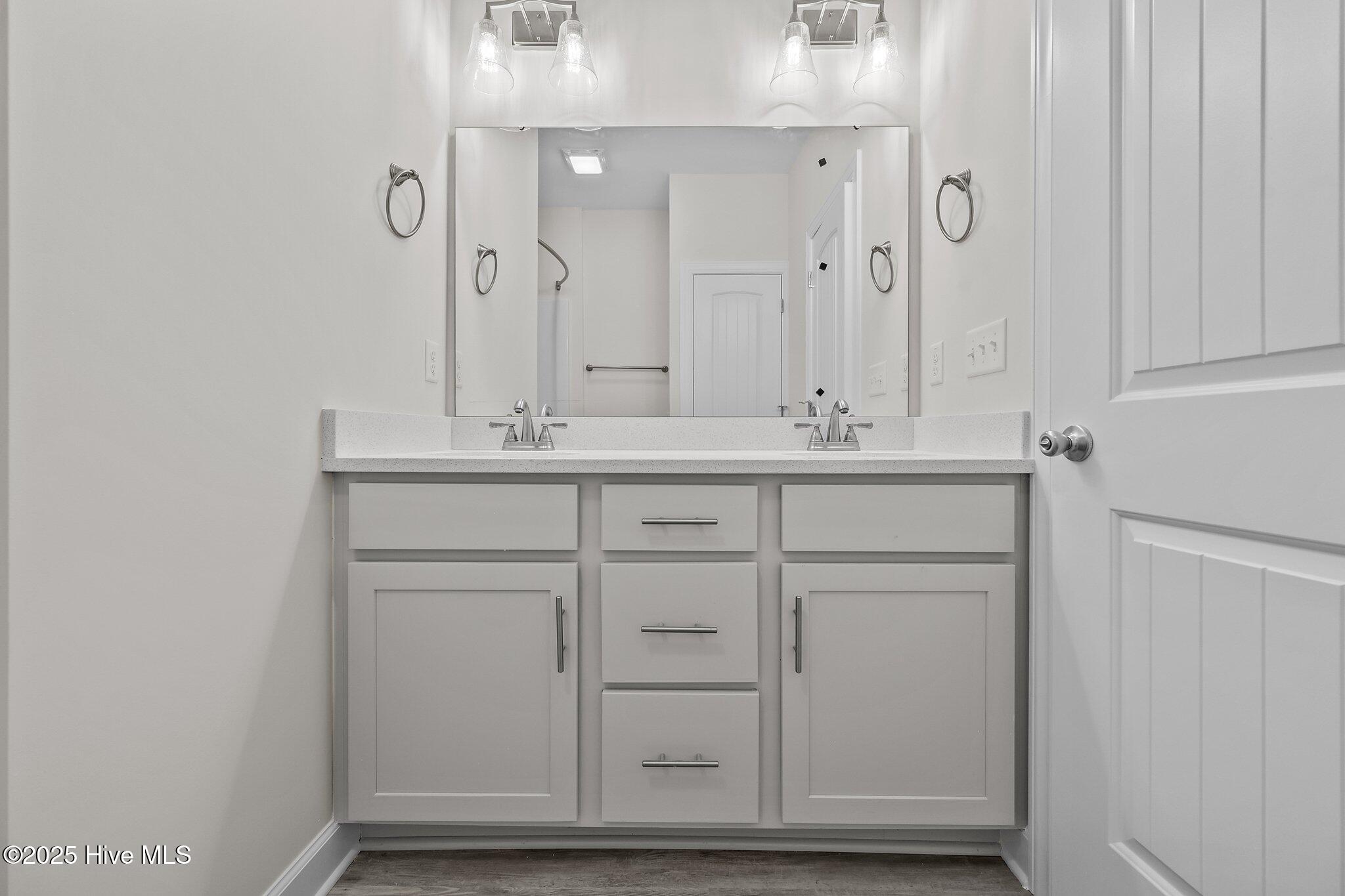 100509582 | Photo 15