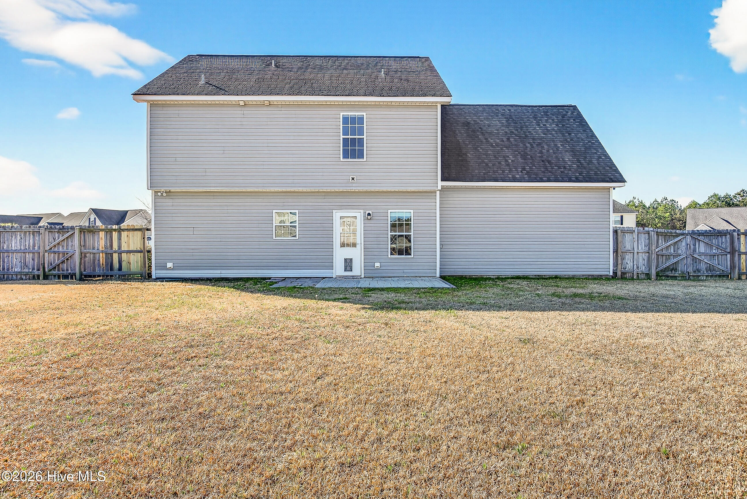 100547541 | Photo 30