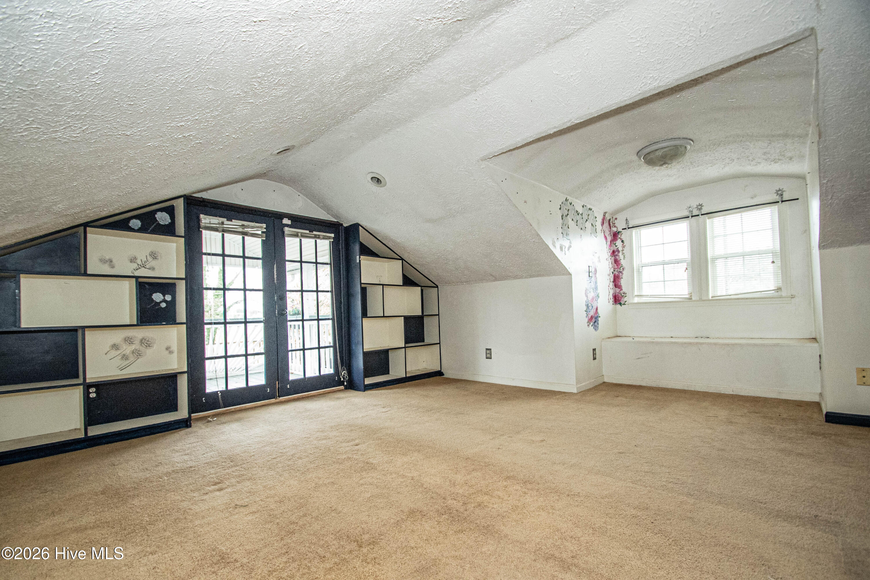 100554642 | Photo 97