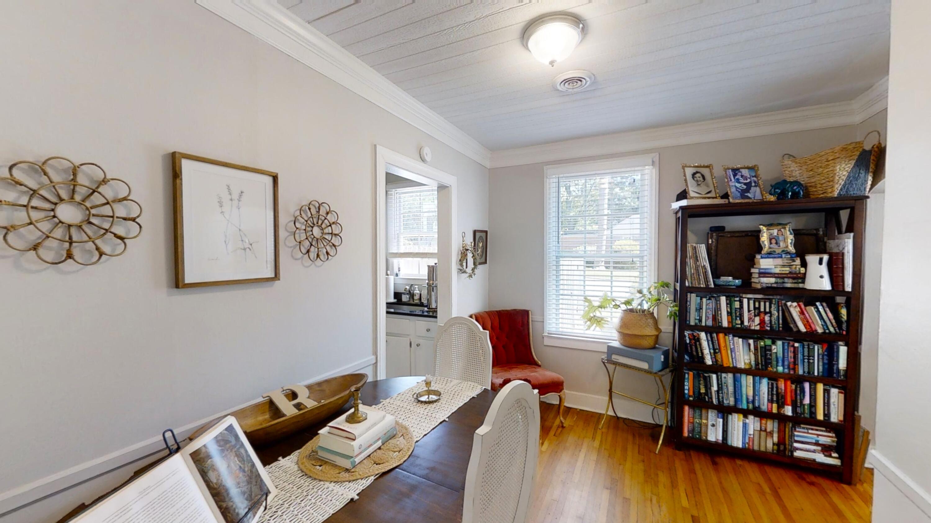 1729-Oak-Dr-05102022_170702