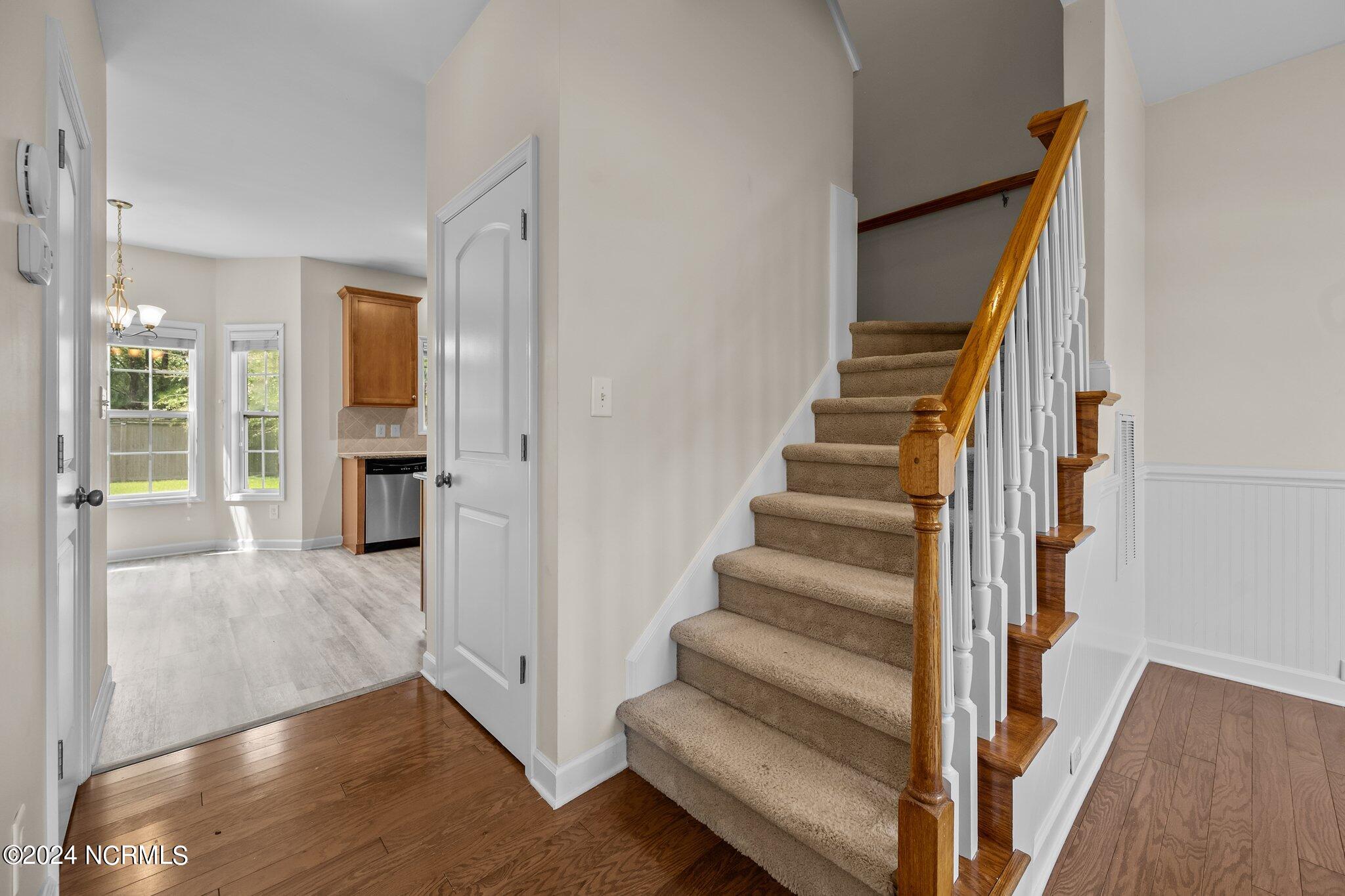 100549722 | Photo 16