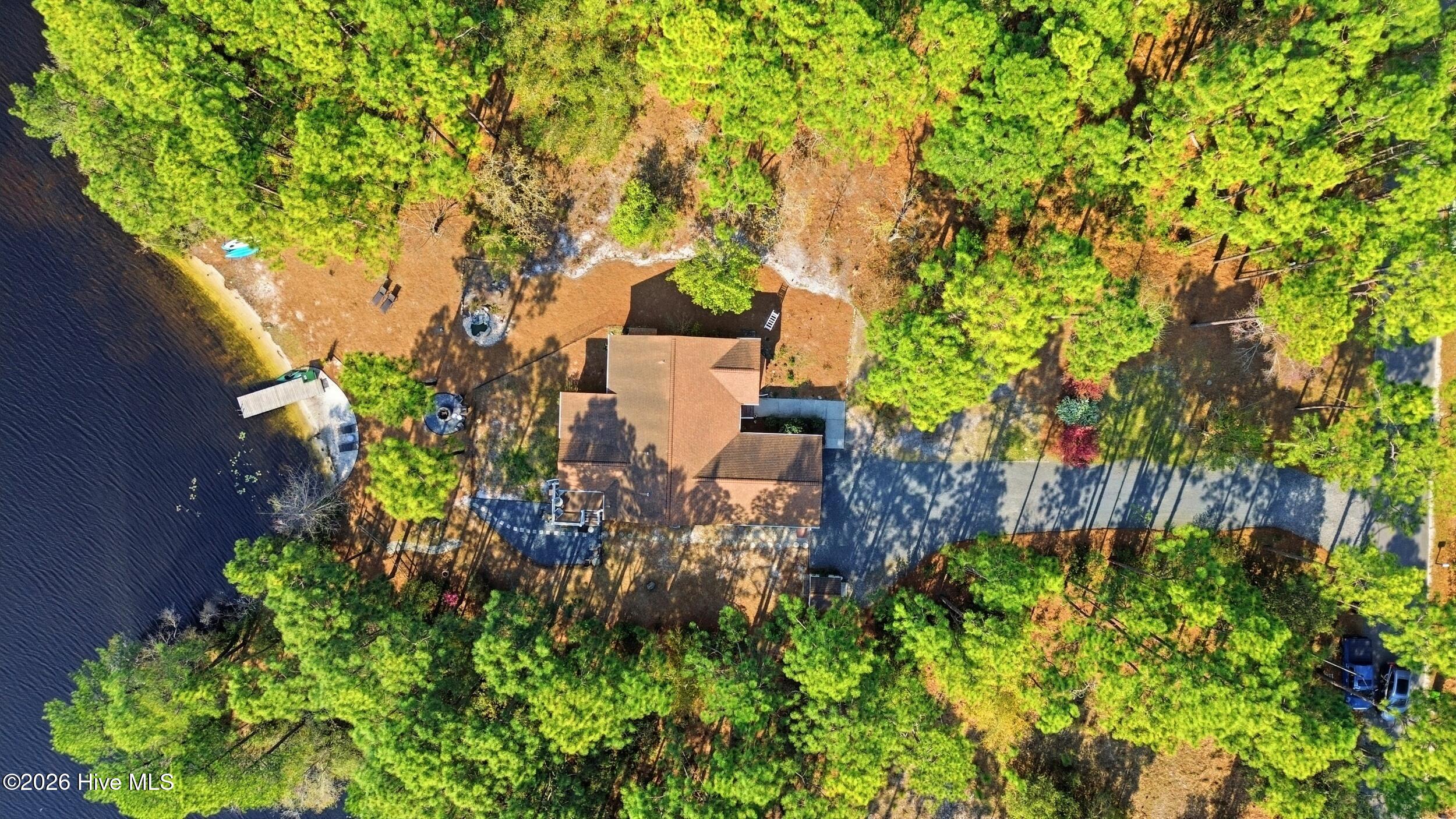 100565699 | Photo 46