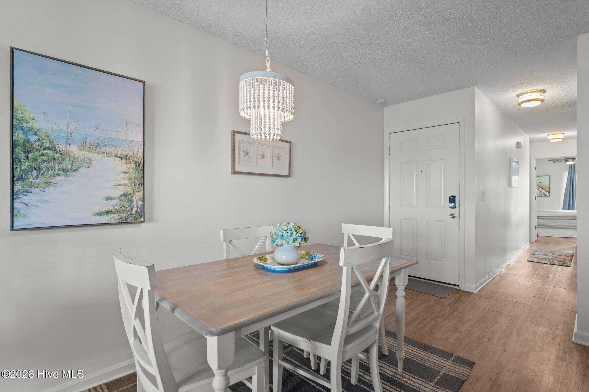 100549615 | Photo 13