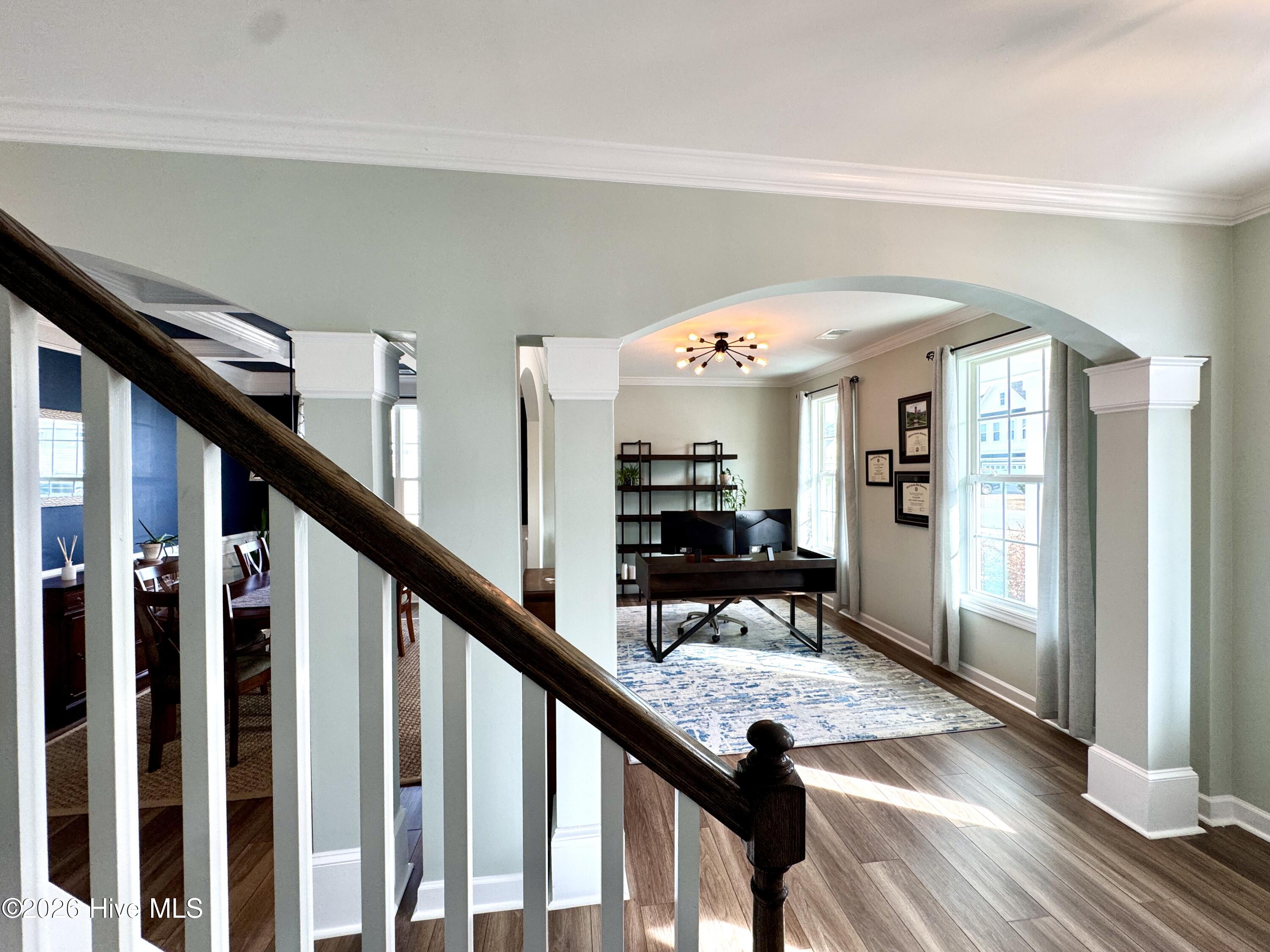 100547423 | Photo 22