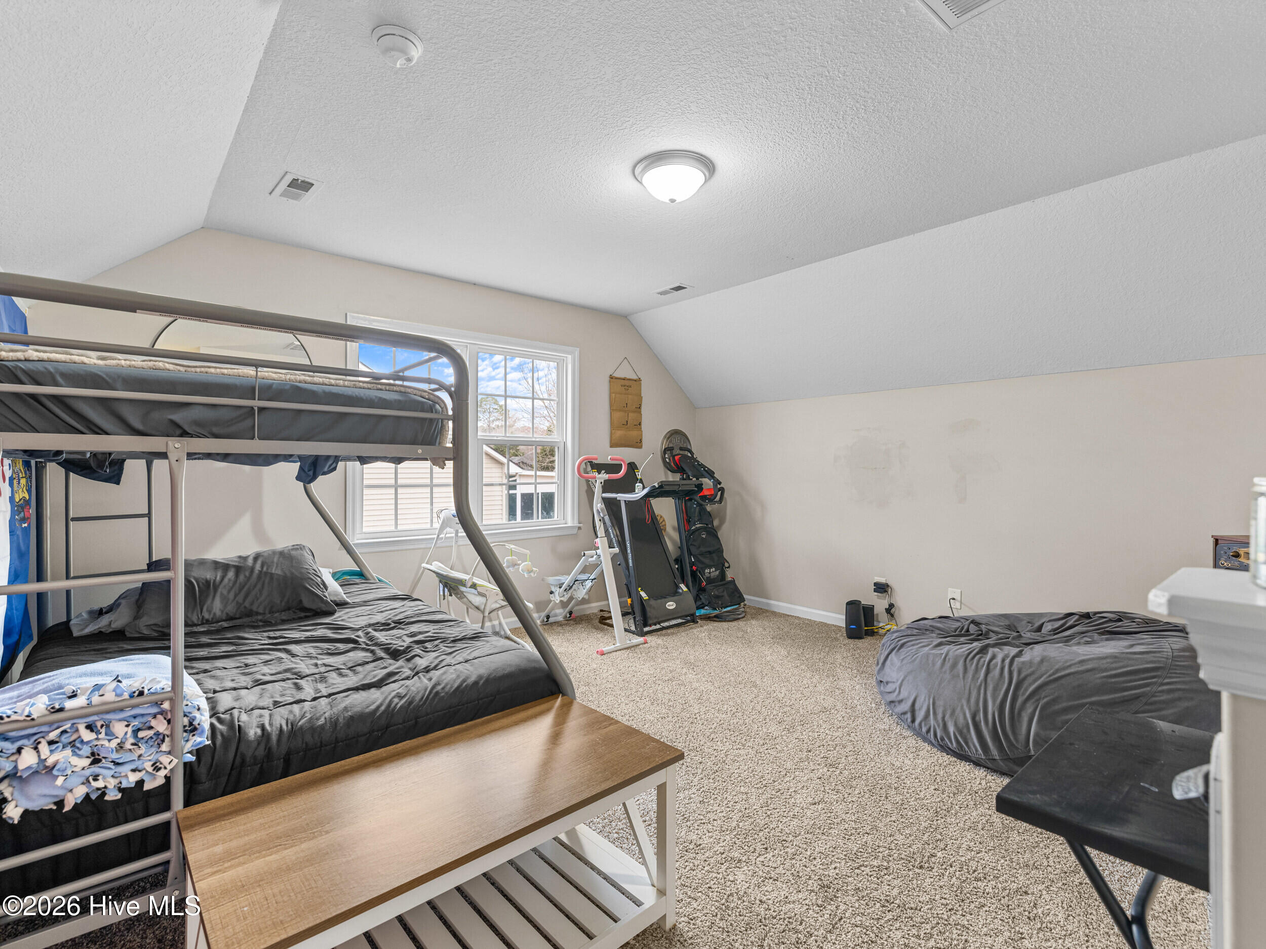 100558064 | Photo 30