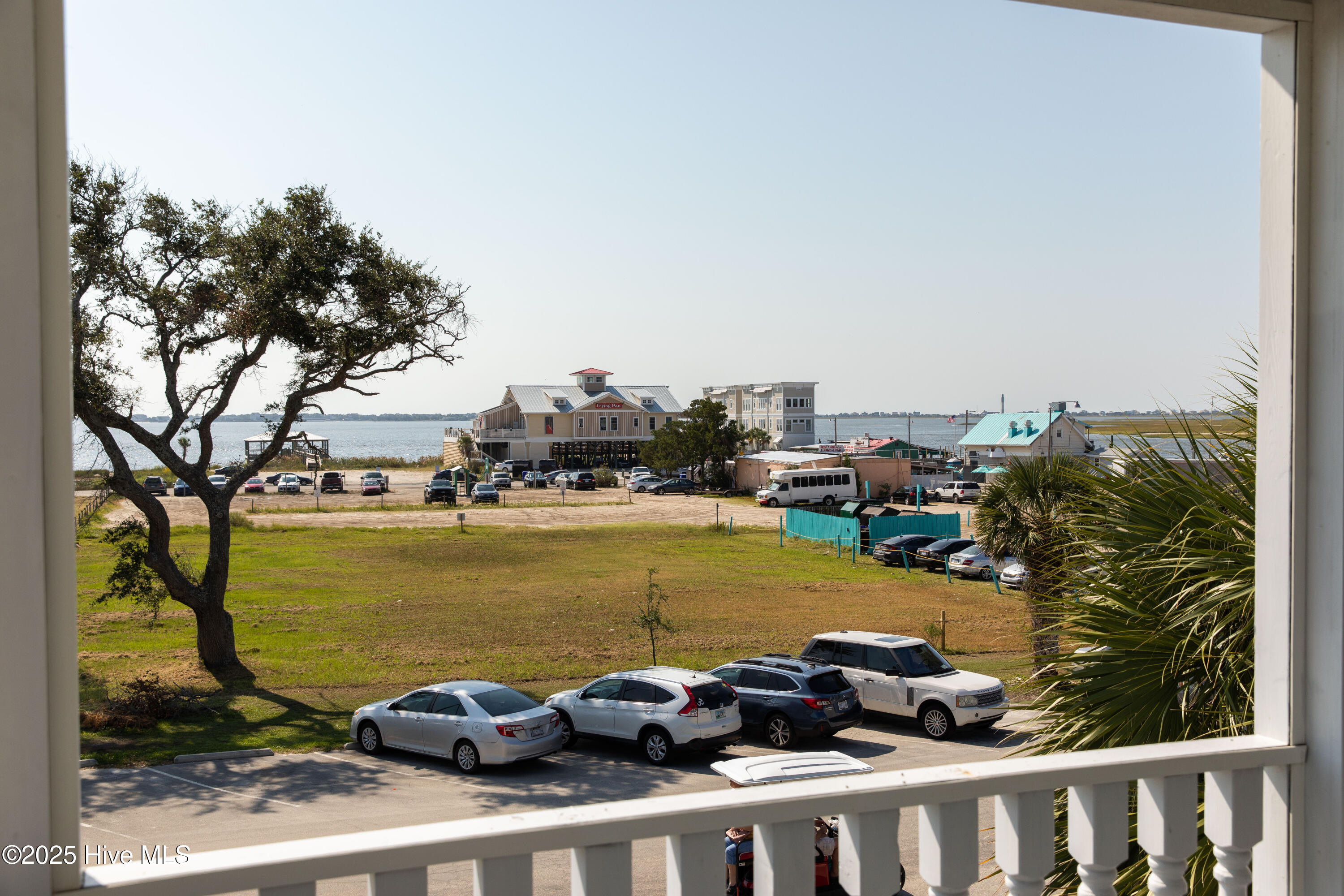 100525956 | Photo 60