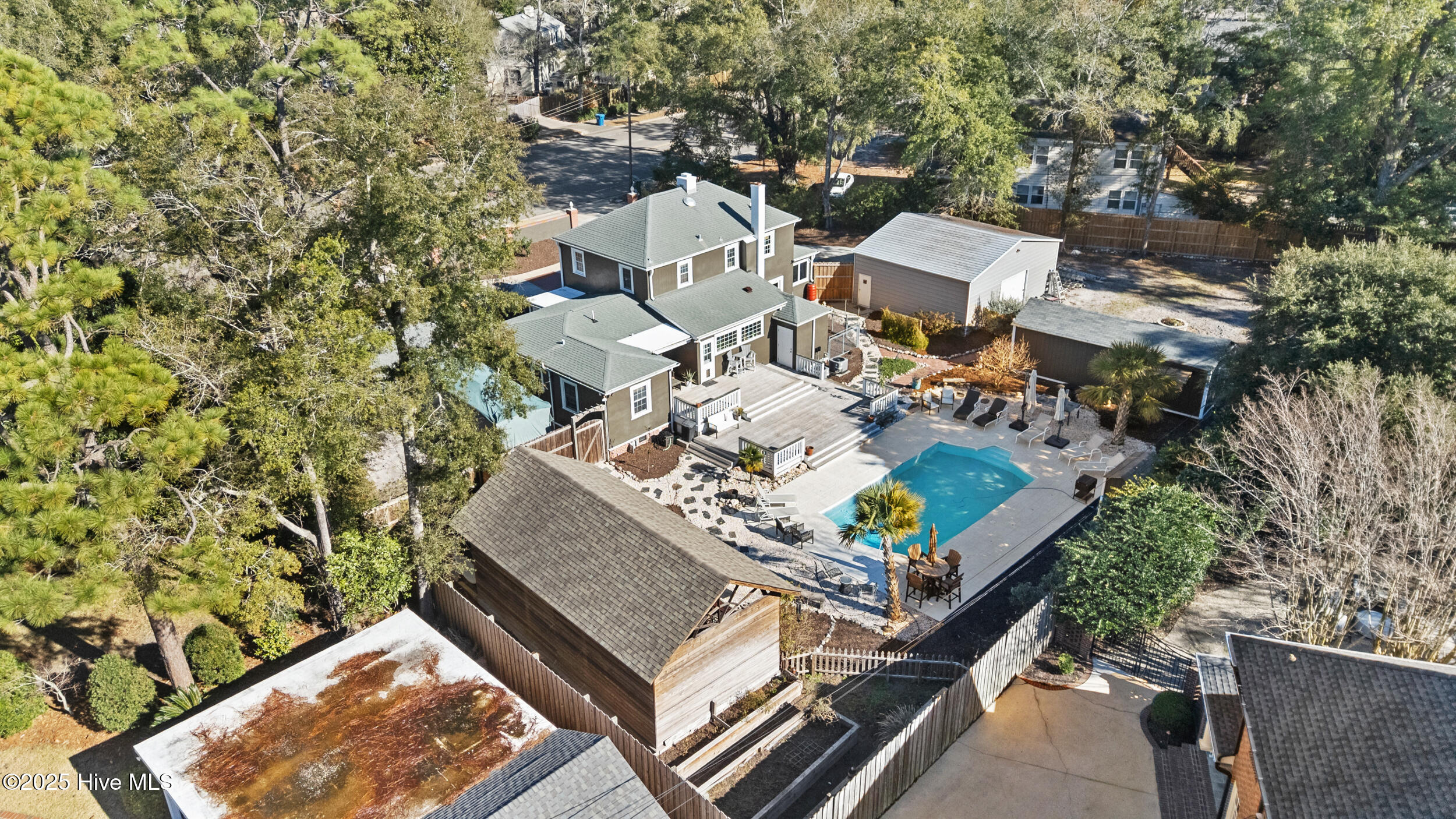 100544713 | Photo 57