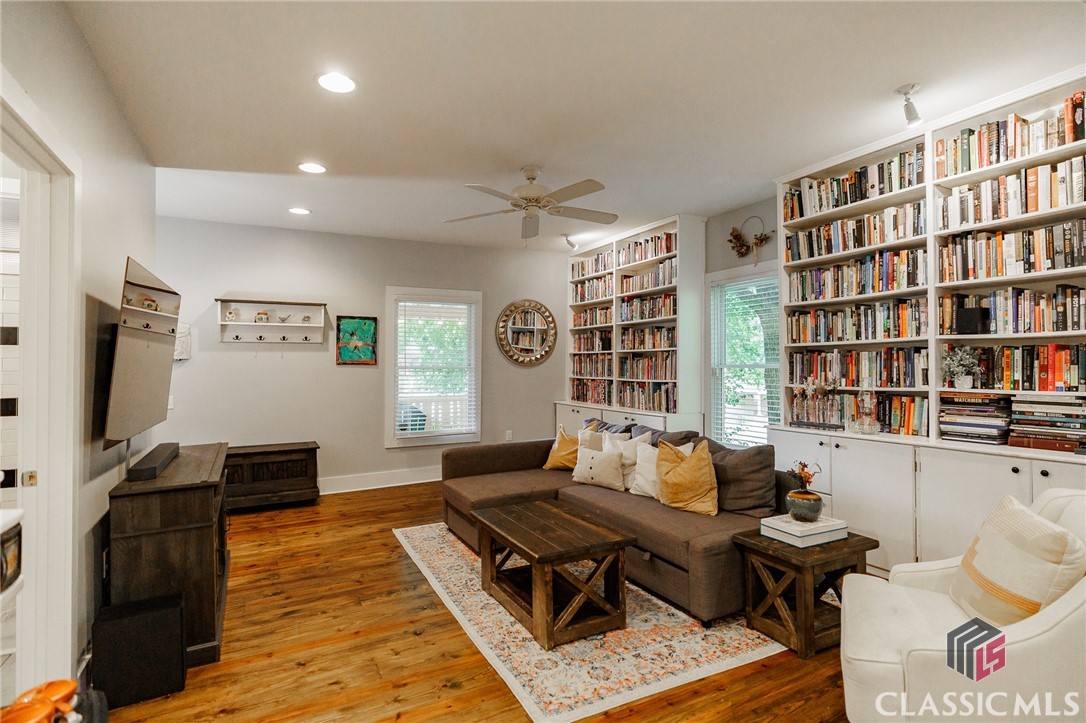 395 Cleveland Avenue