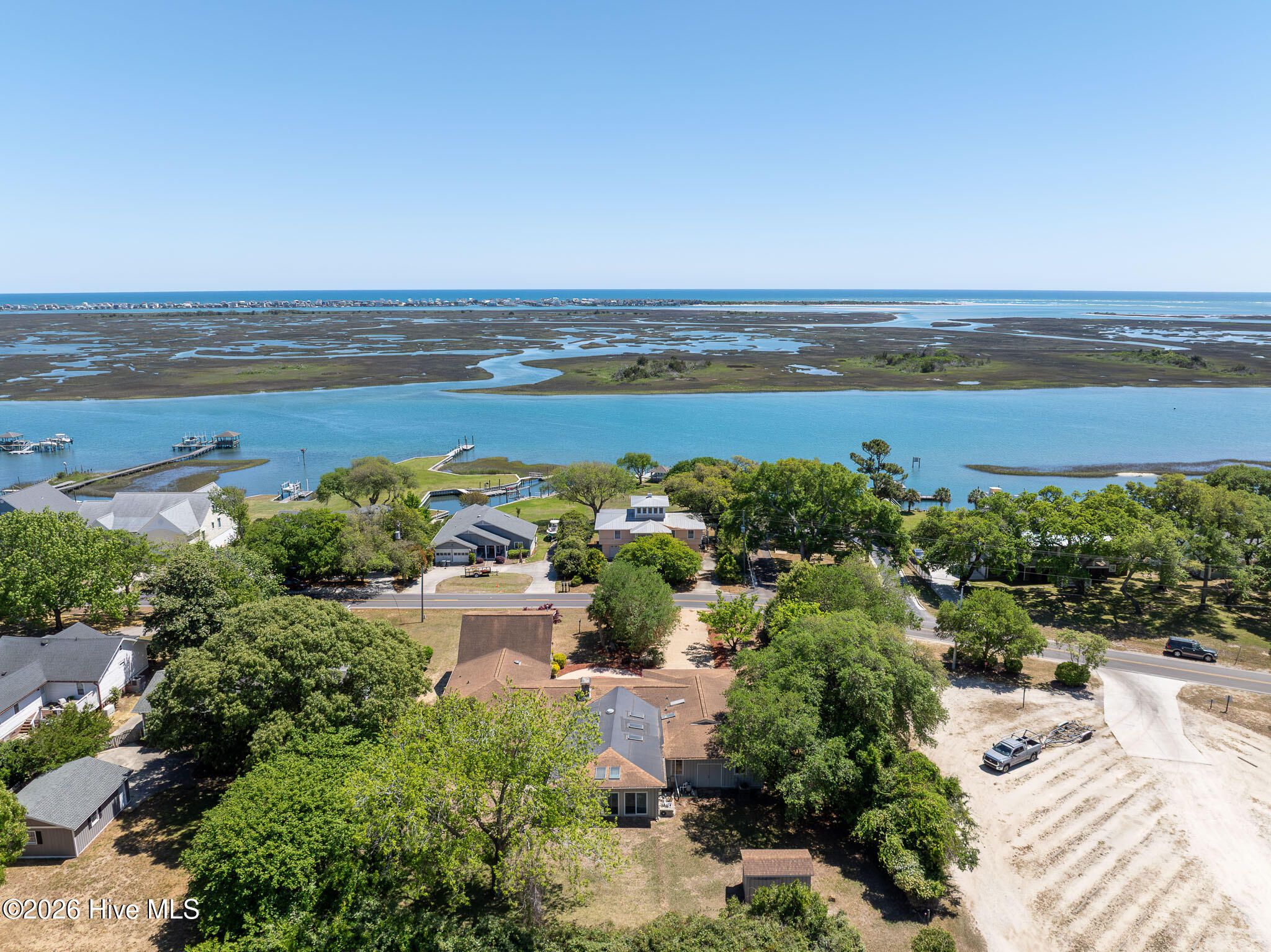 100568983 | Photo 79