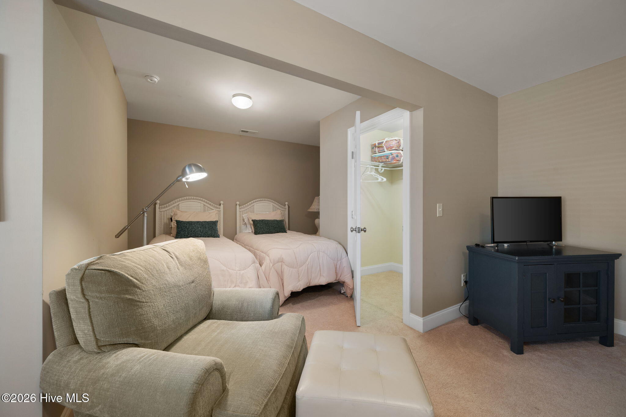 100558901 | Photo 27