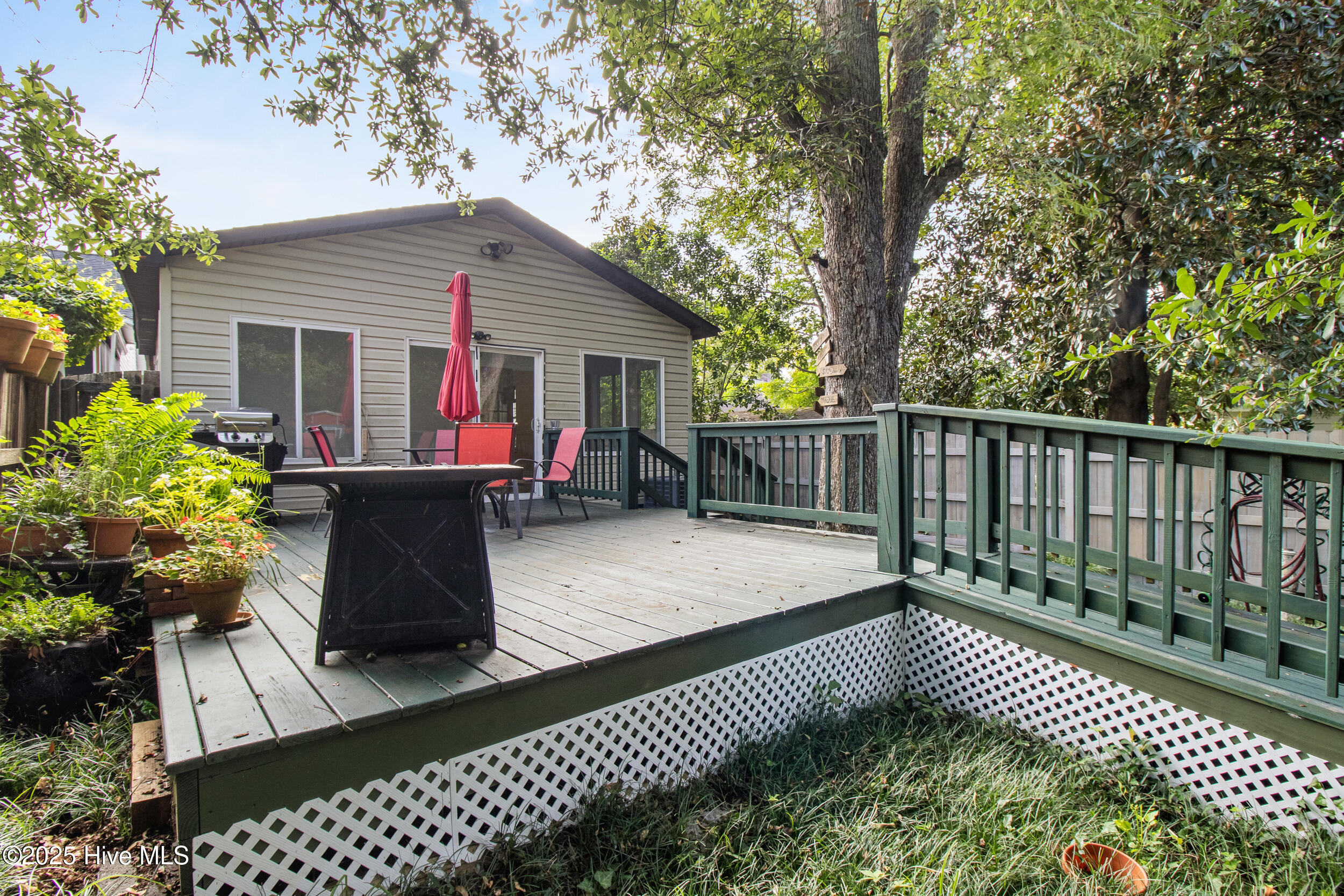 100528550 | Photo 49