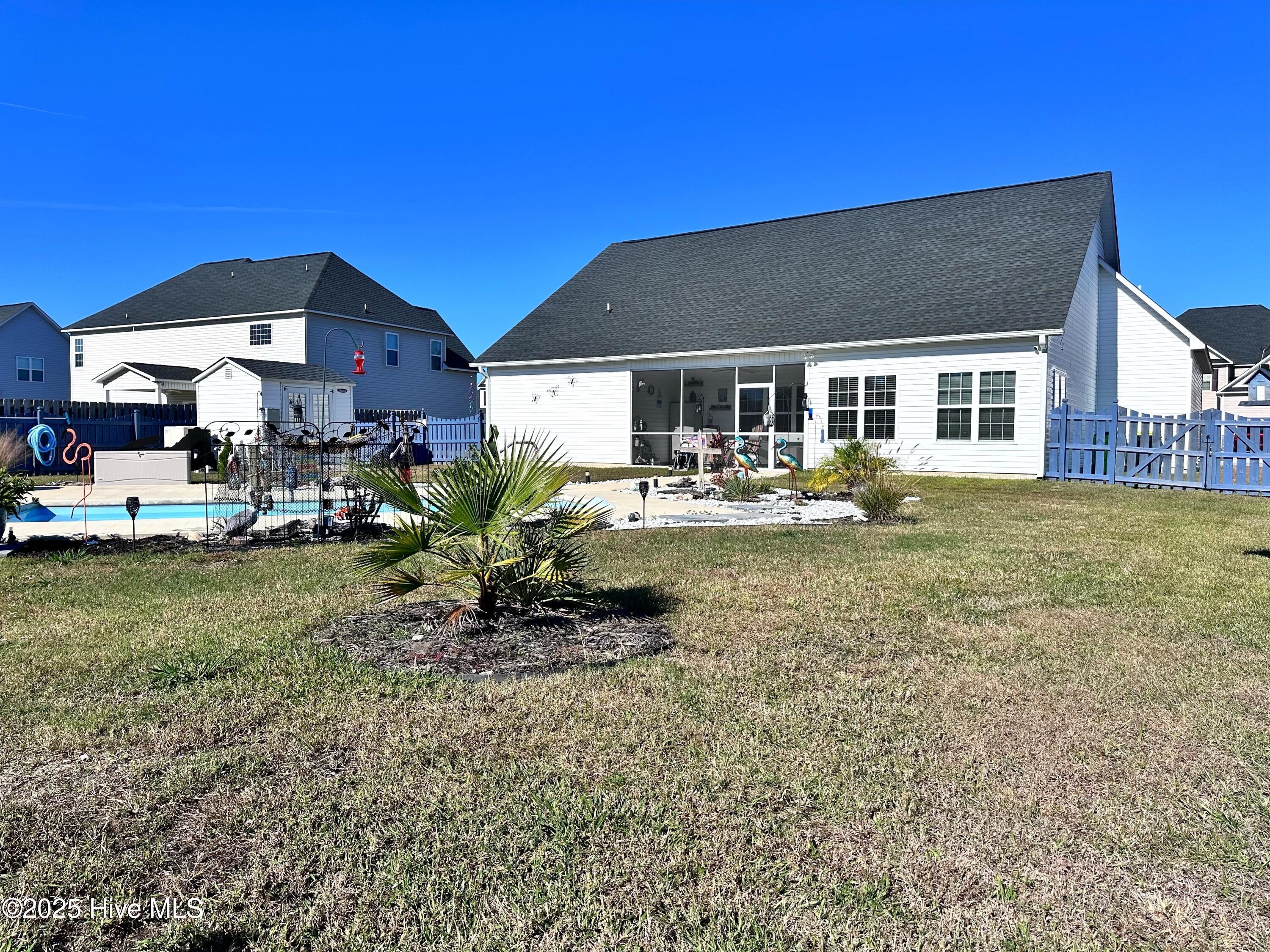 100540901 | Photo 80