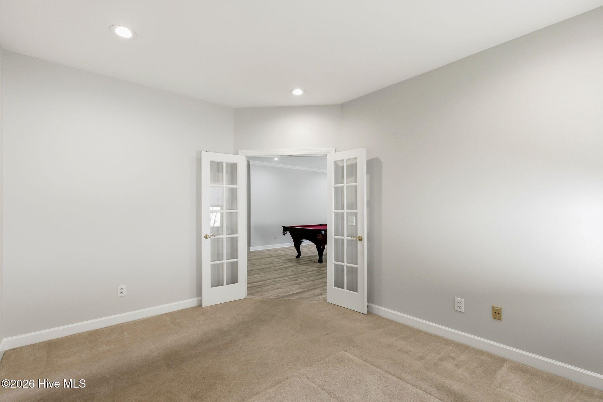 100567586 | Photo 30