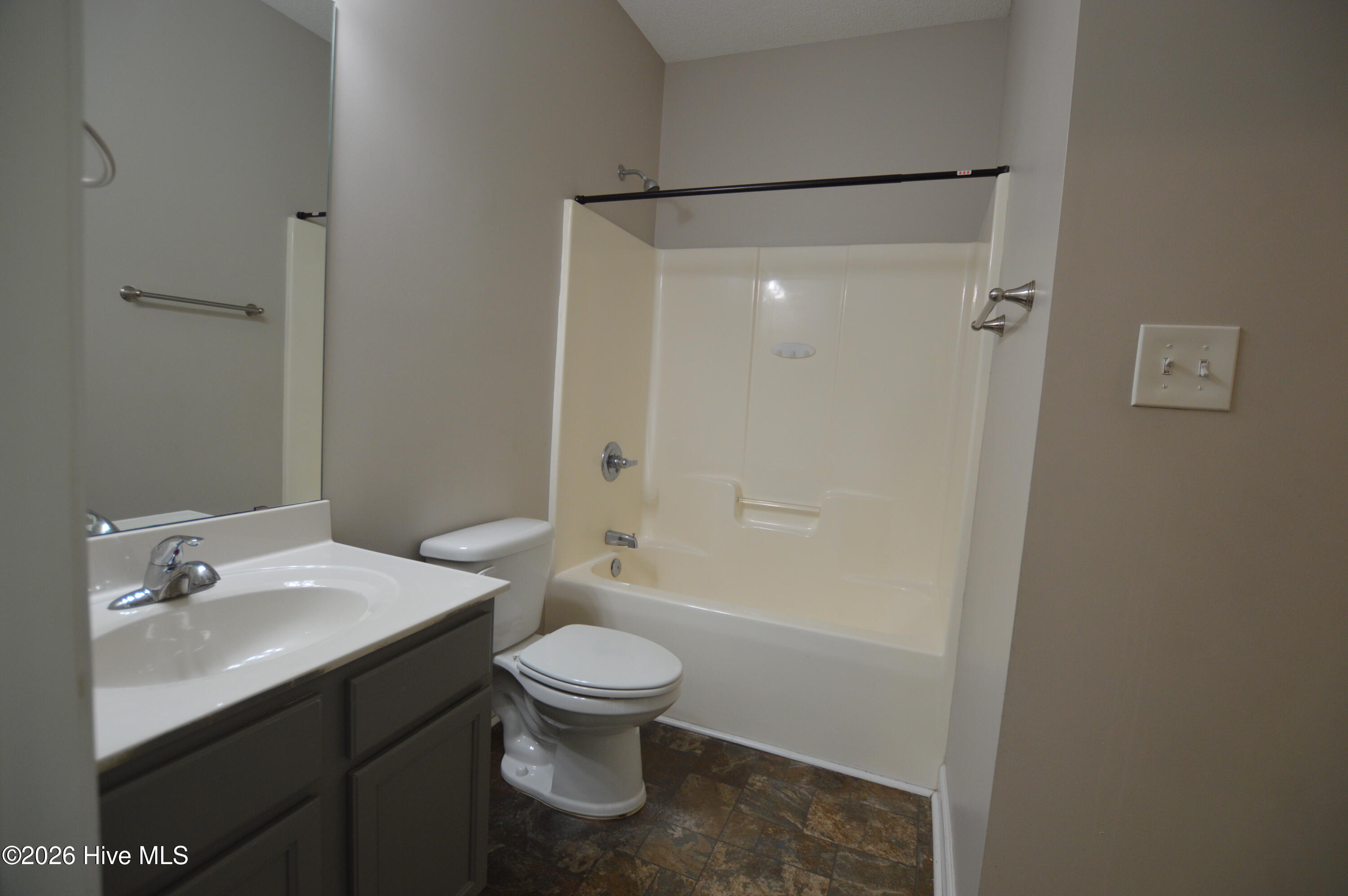 100568550 | Photo 12