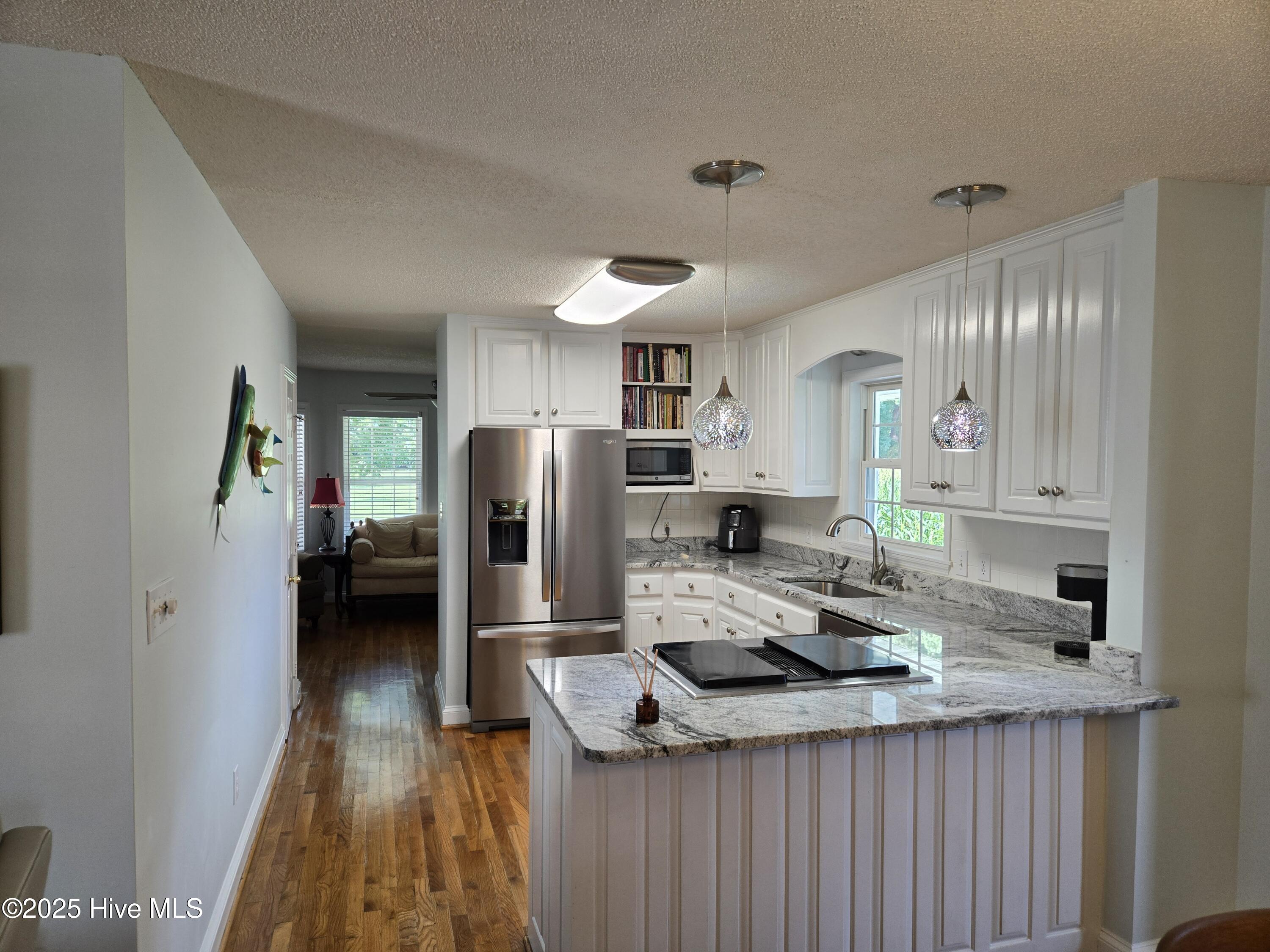 100517871 | Photo 10