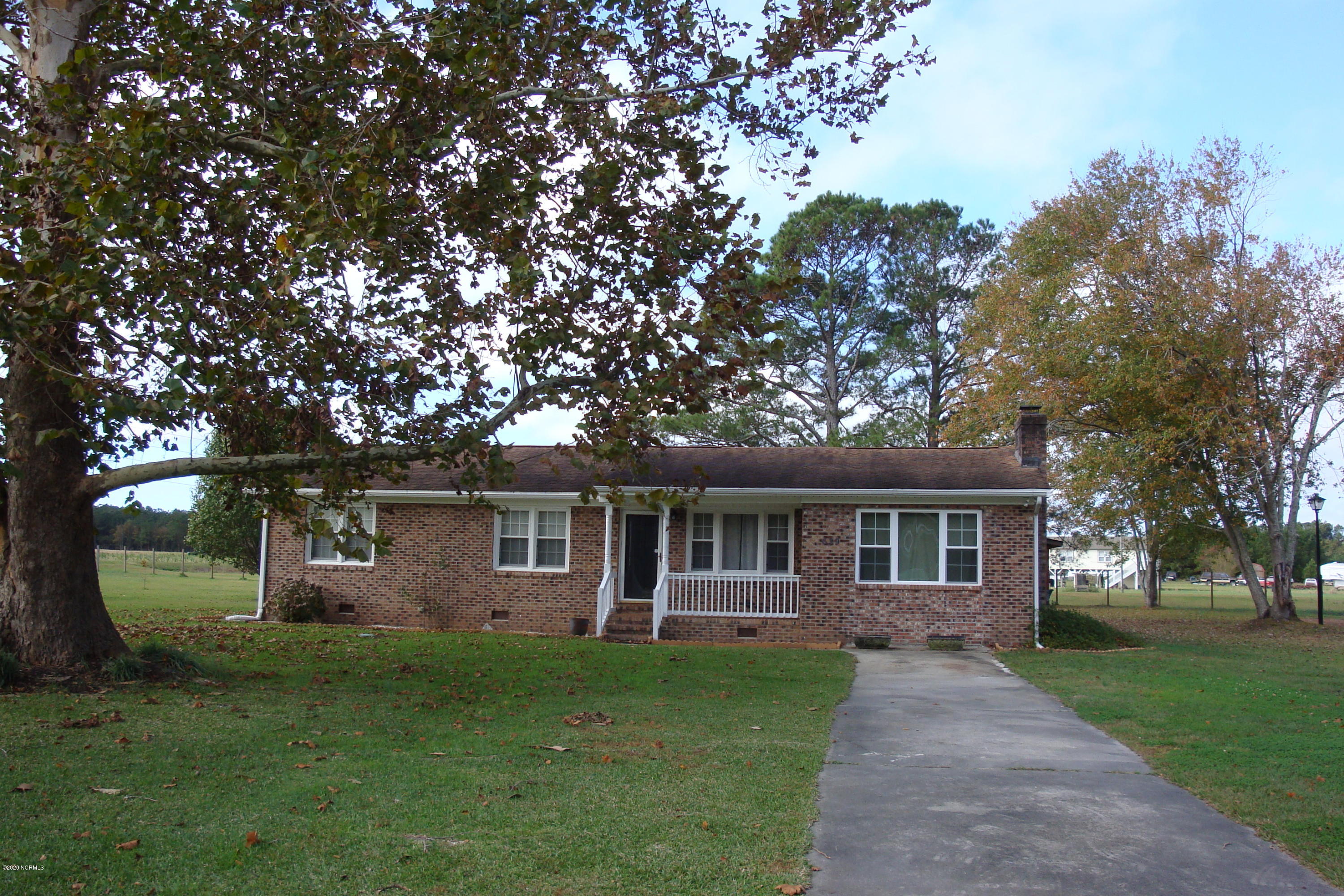 100244961 | Photo 3