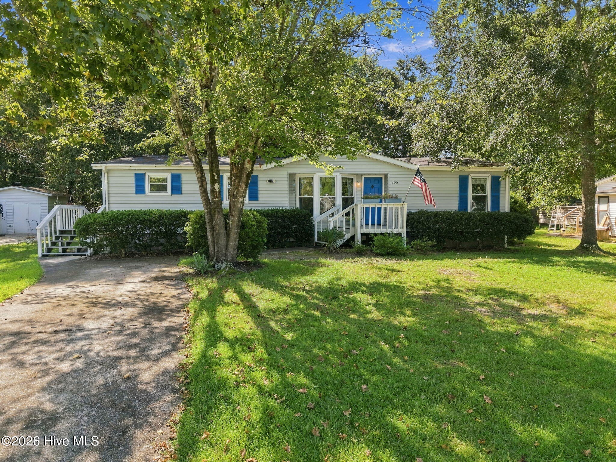 206 Champion Drive, Hampstead, NC 28443