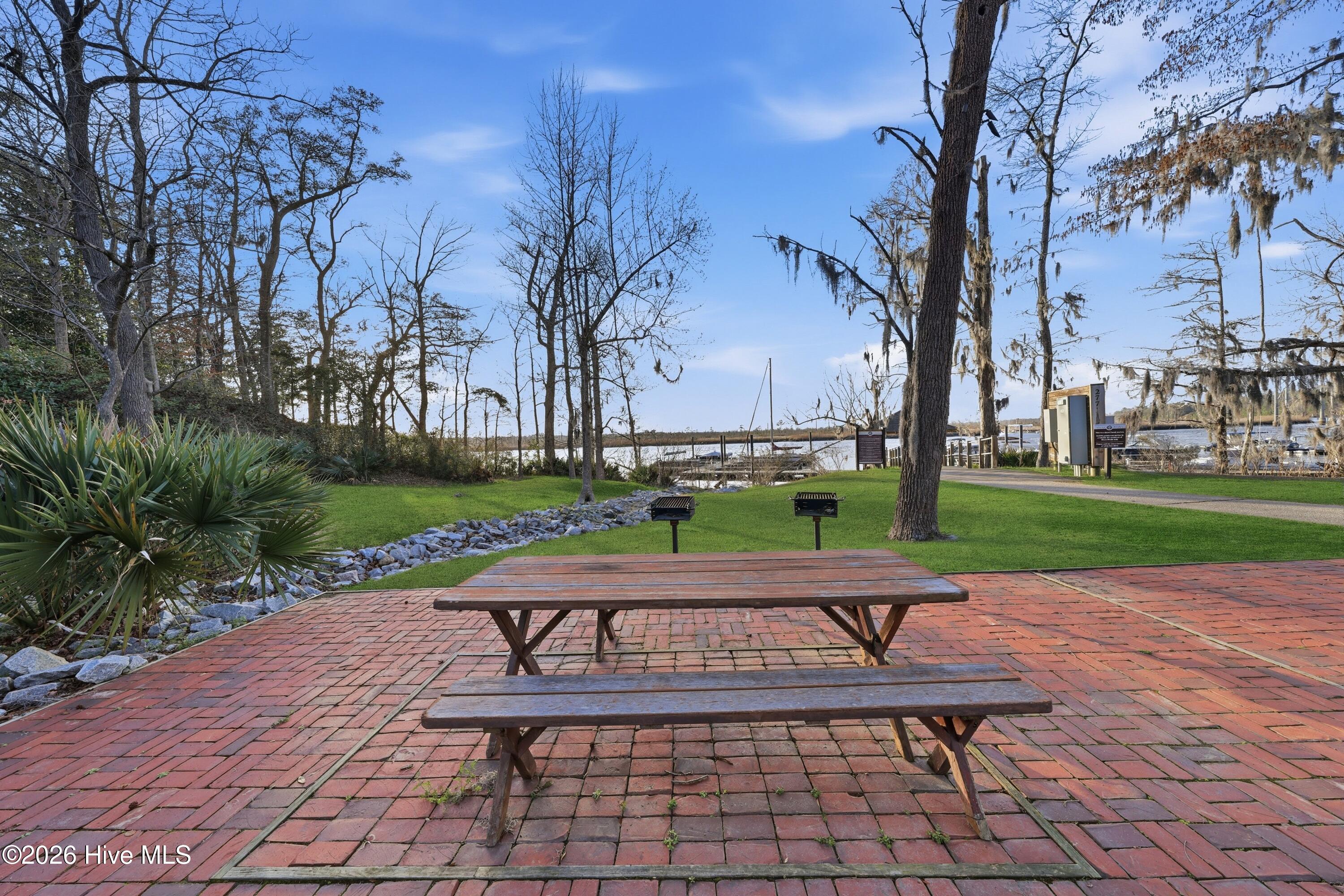 100558541 | Photo 79