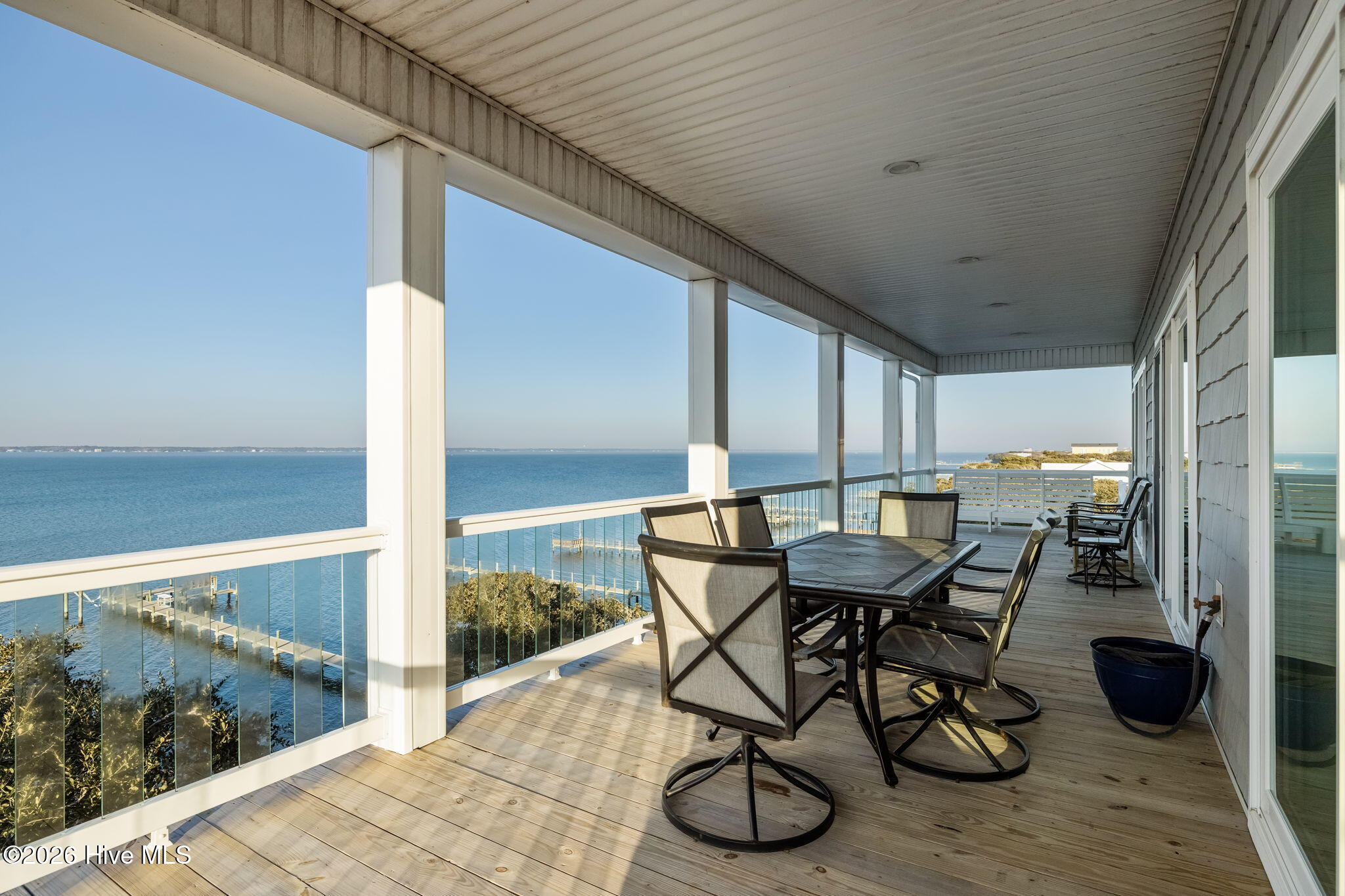 100551365 | Photo 40