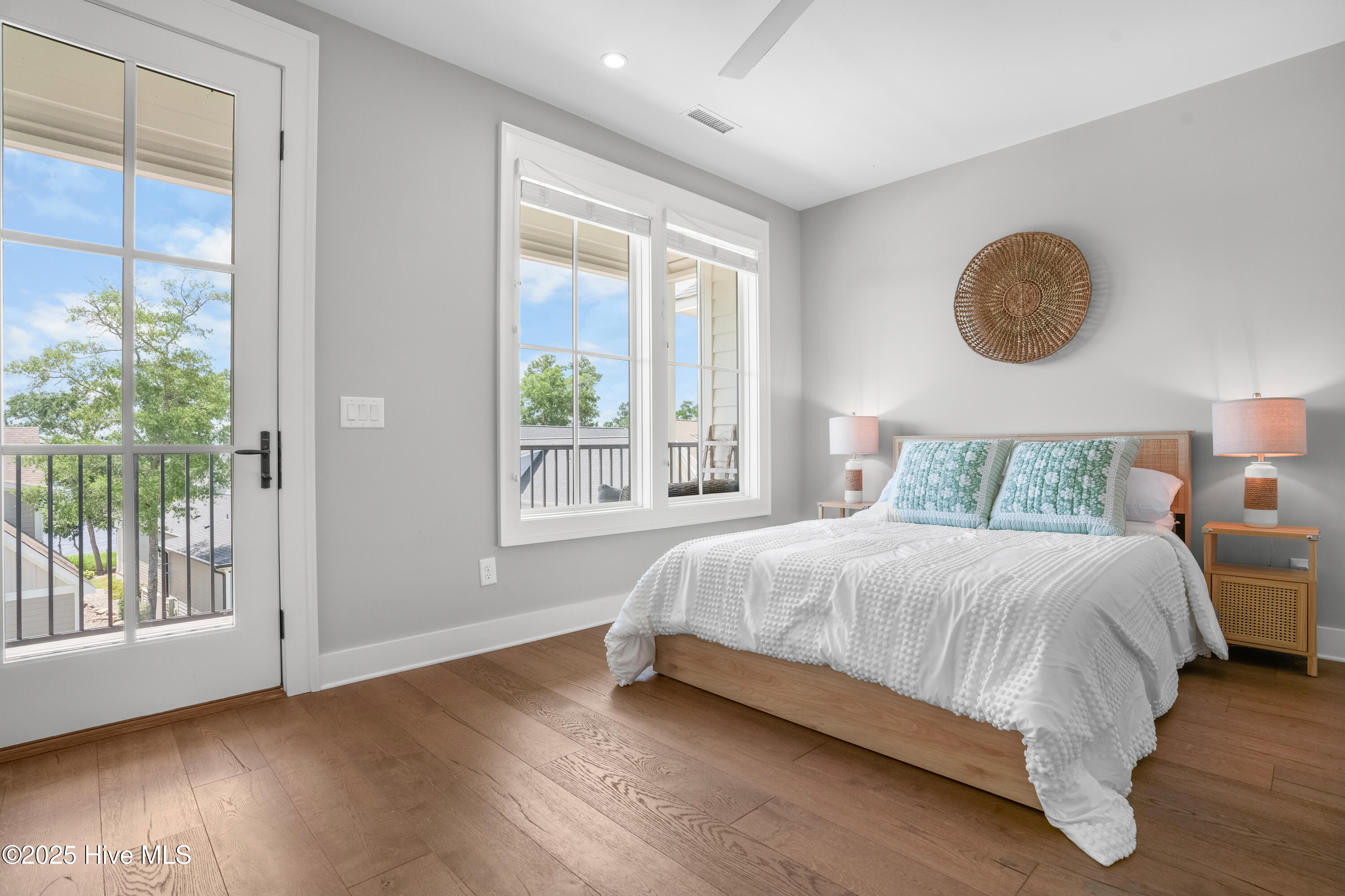 100517638 | Photo 12