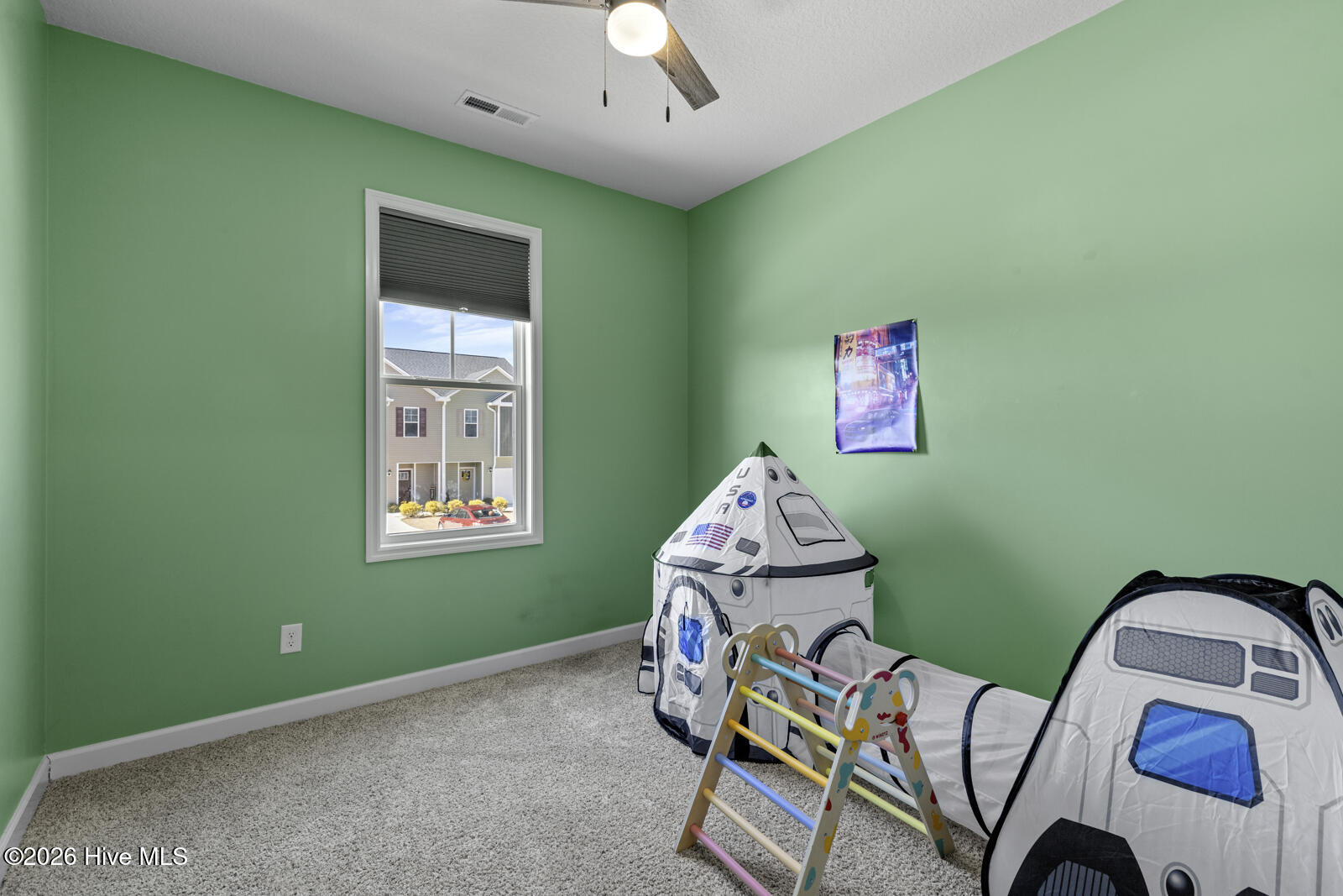 100555334 | Photo 23