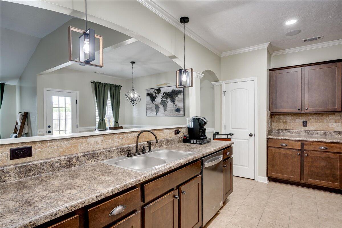 4076 Pullman Circle