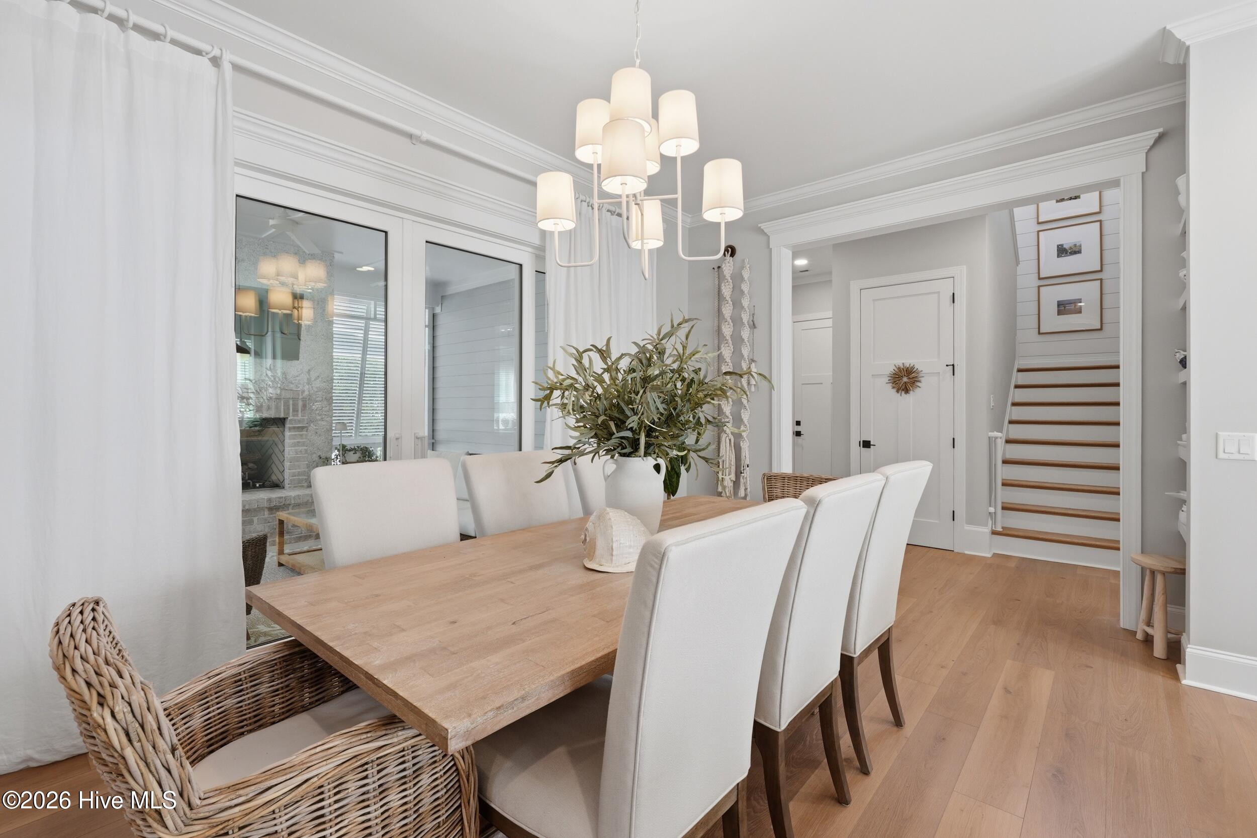 100562454 | Photo 12