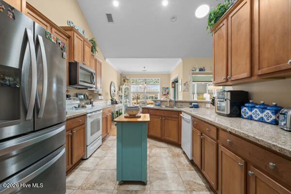 100553746 | Photo 15