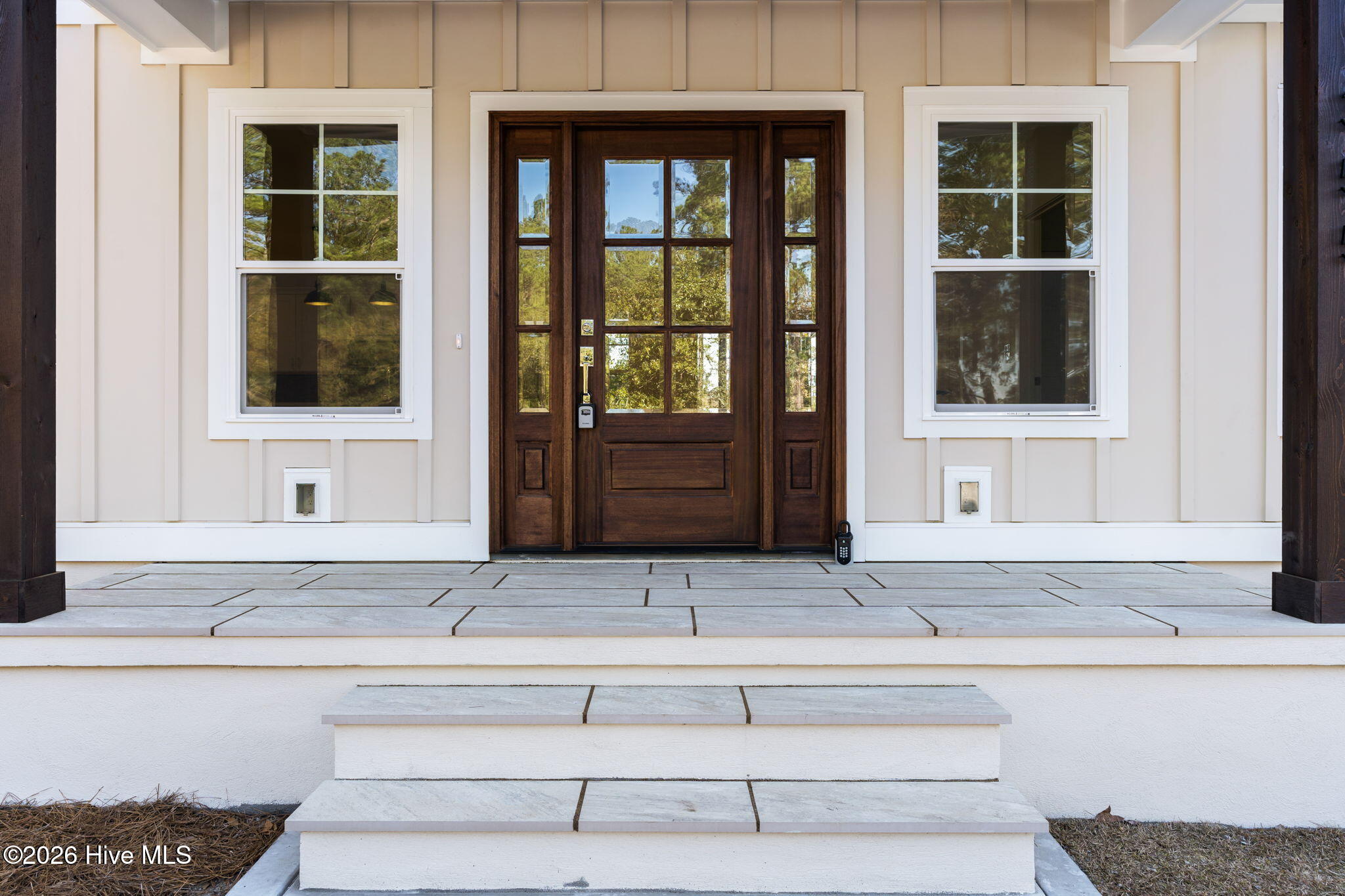 100559220 | Photo 10