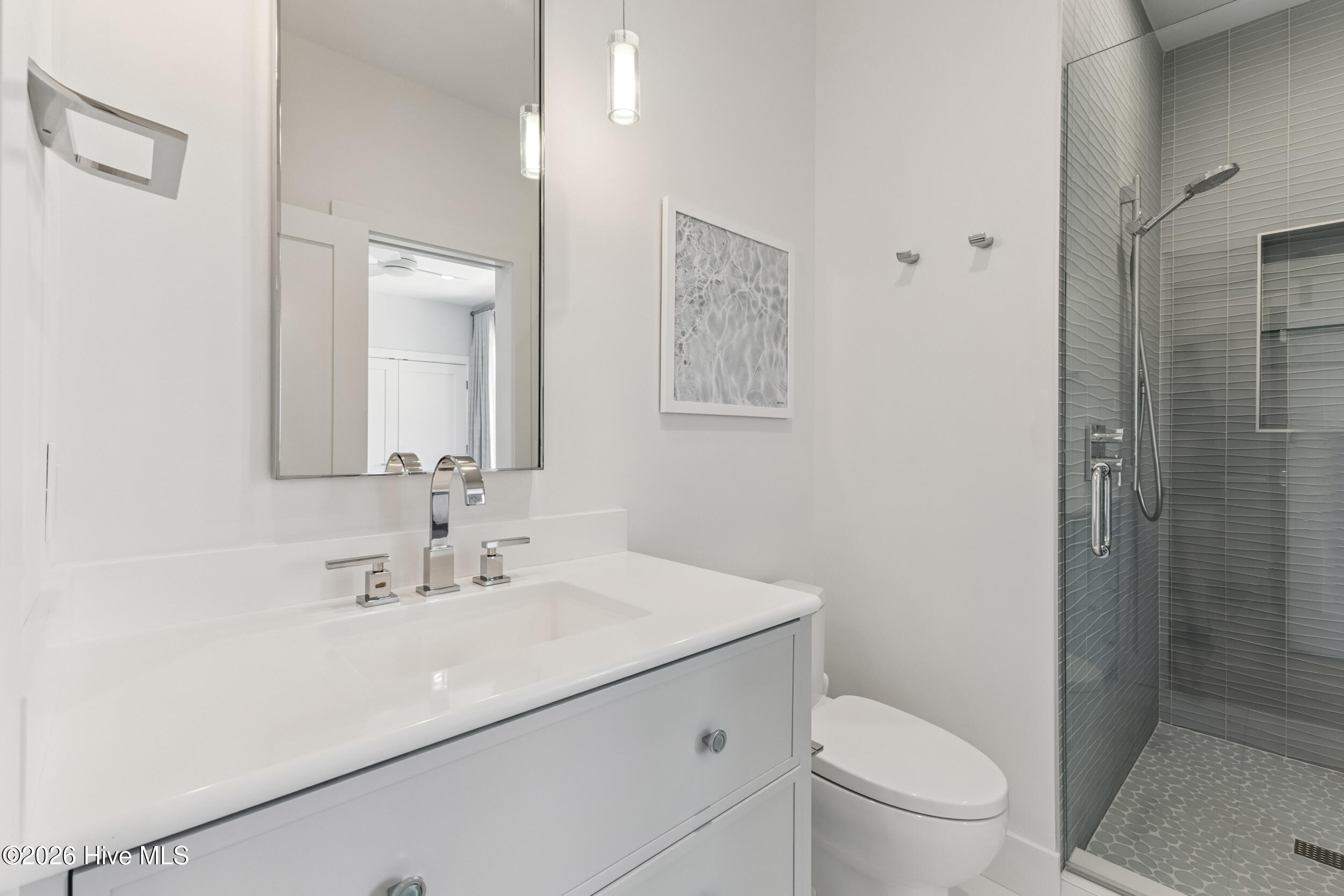 100560711 | Photo 31