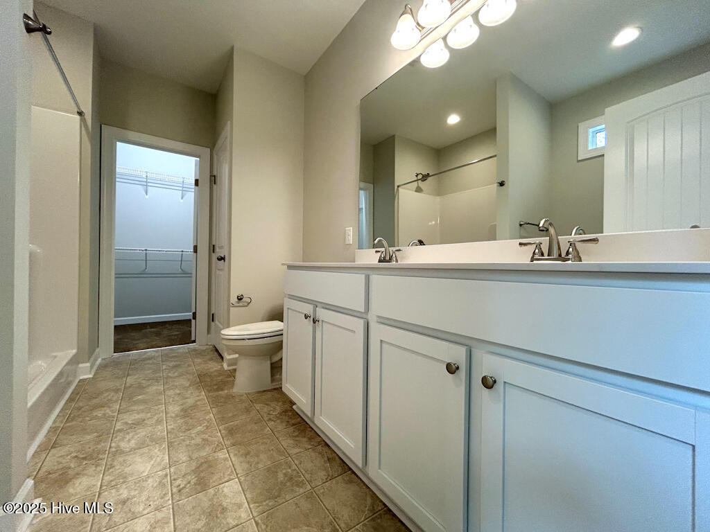 100513411 | Photo 46