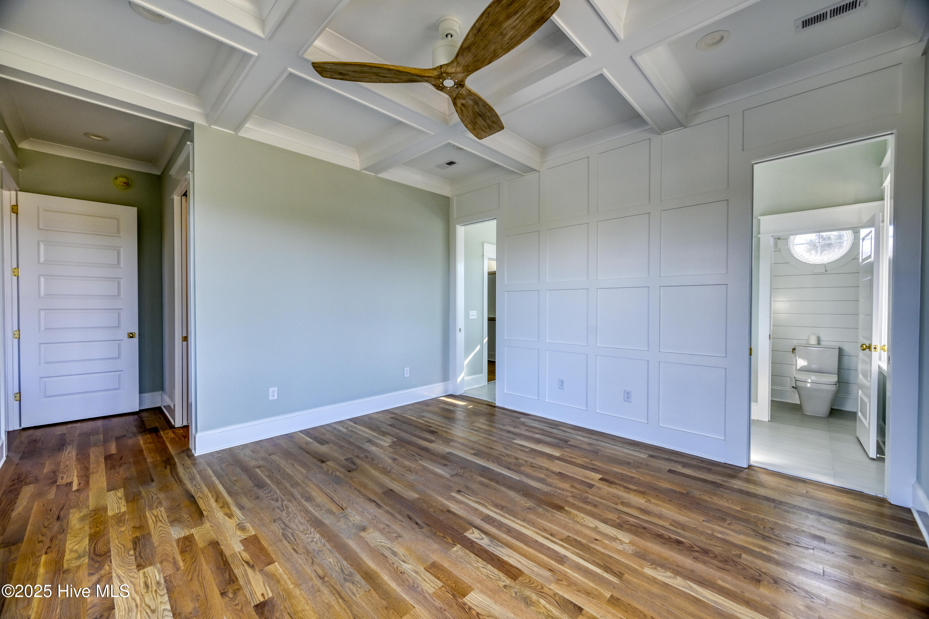 100516070 | Photo 32