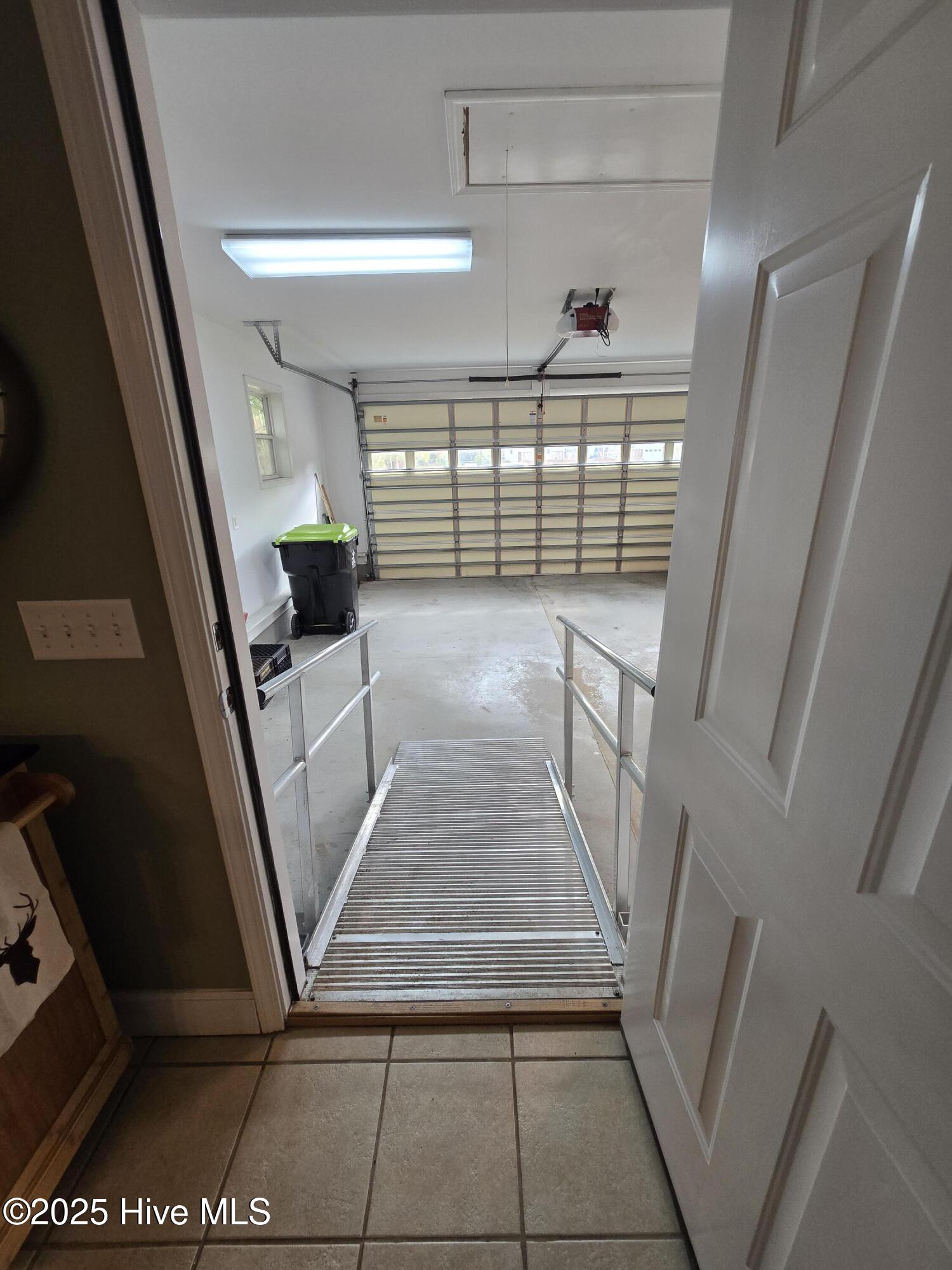 100543603 | Photo 37