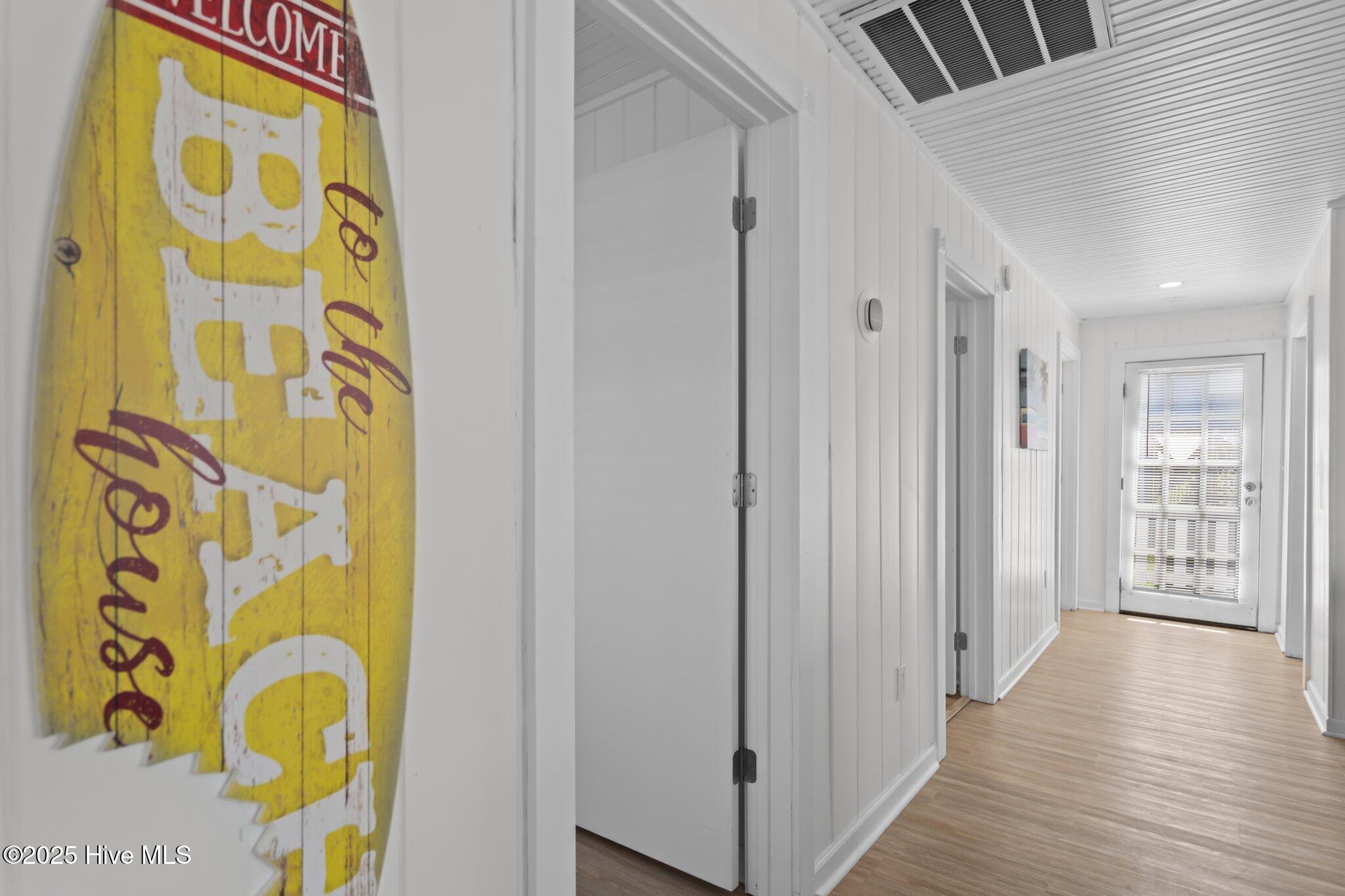 100537194 | Photo 124