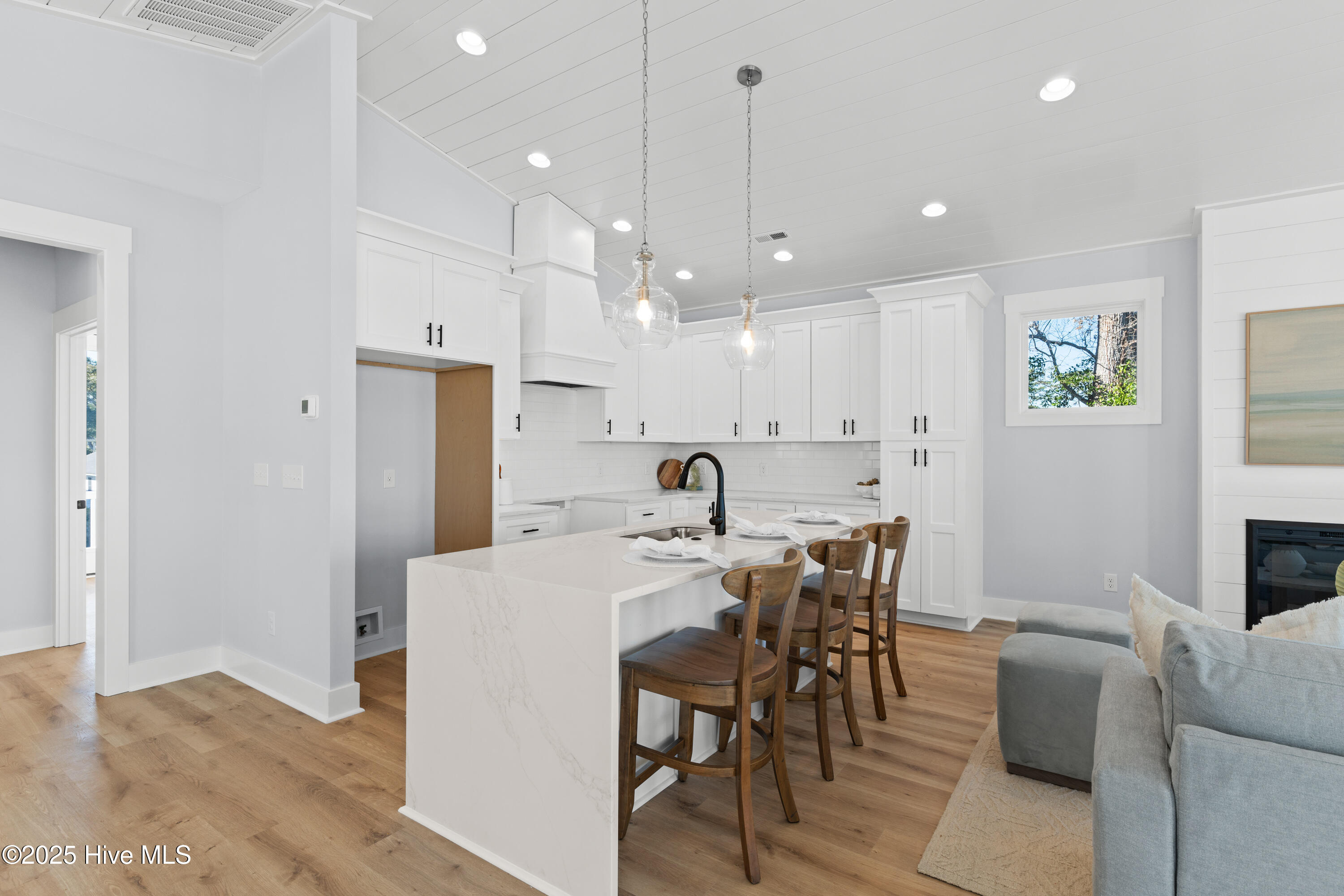 100545556 | Photo 25