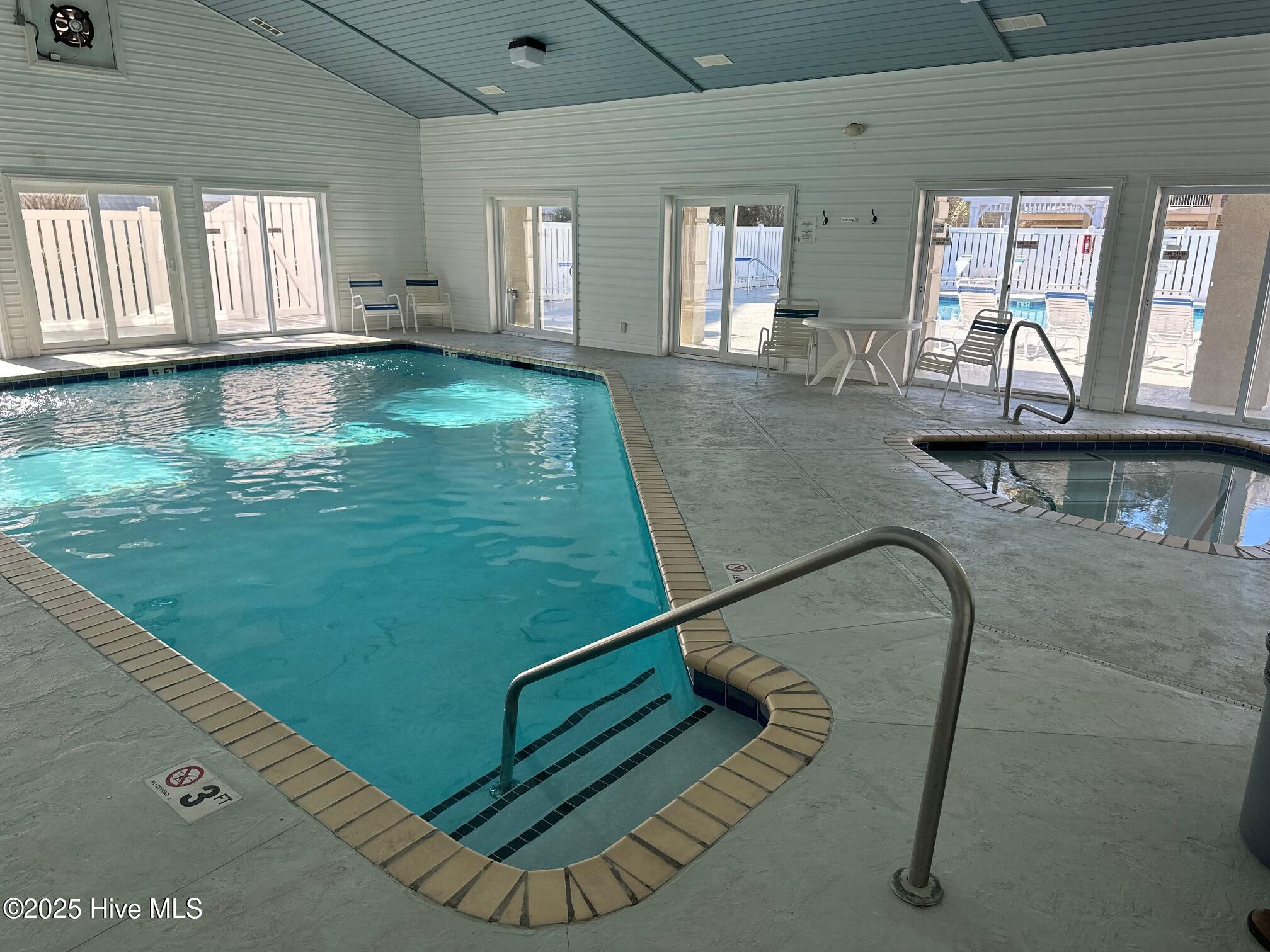 100543239 | Photo 25