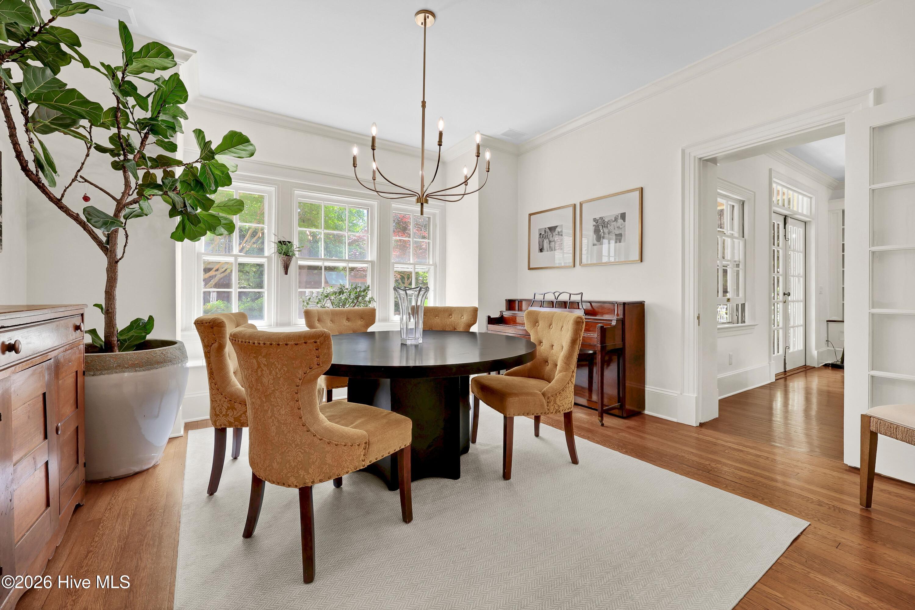 100570649 | Photo 18