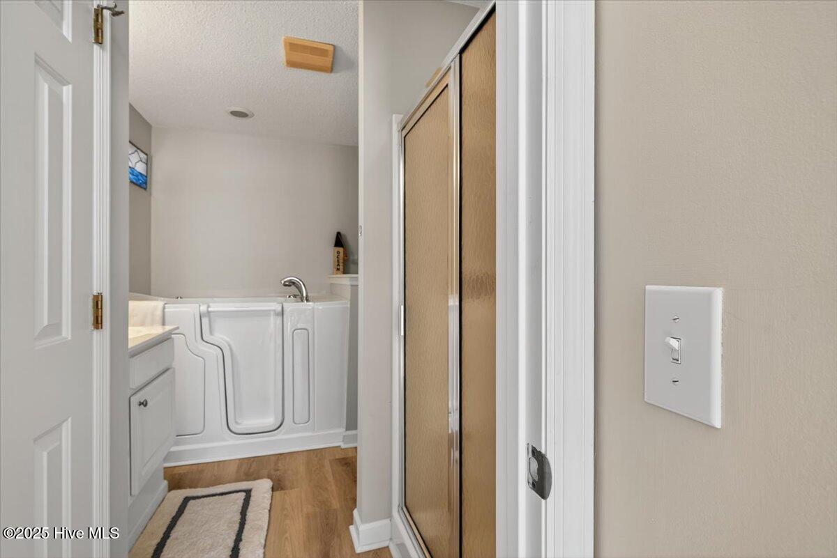 100536706 | Photo 27