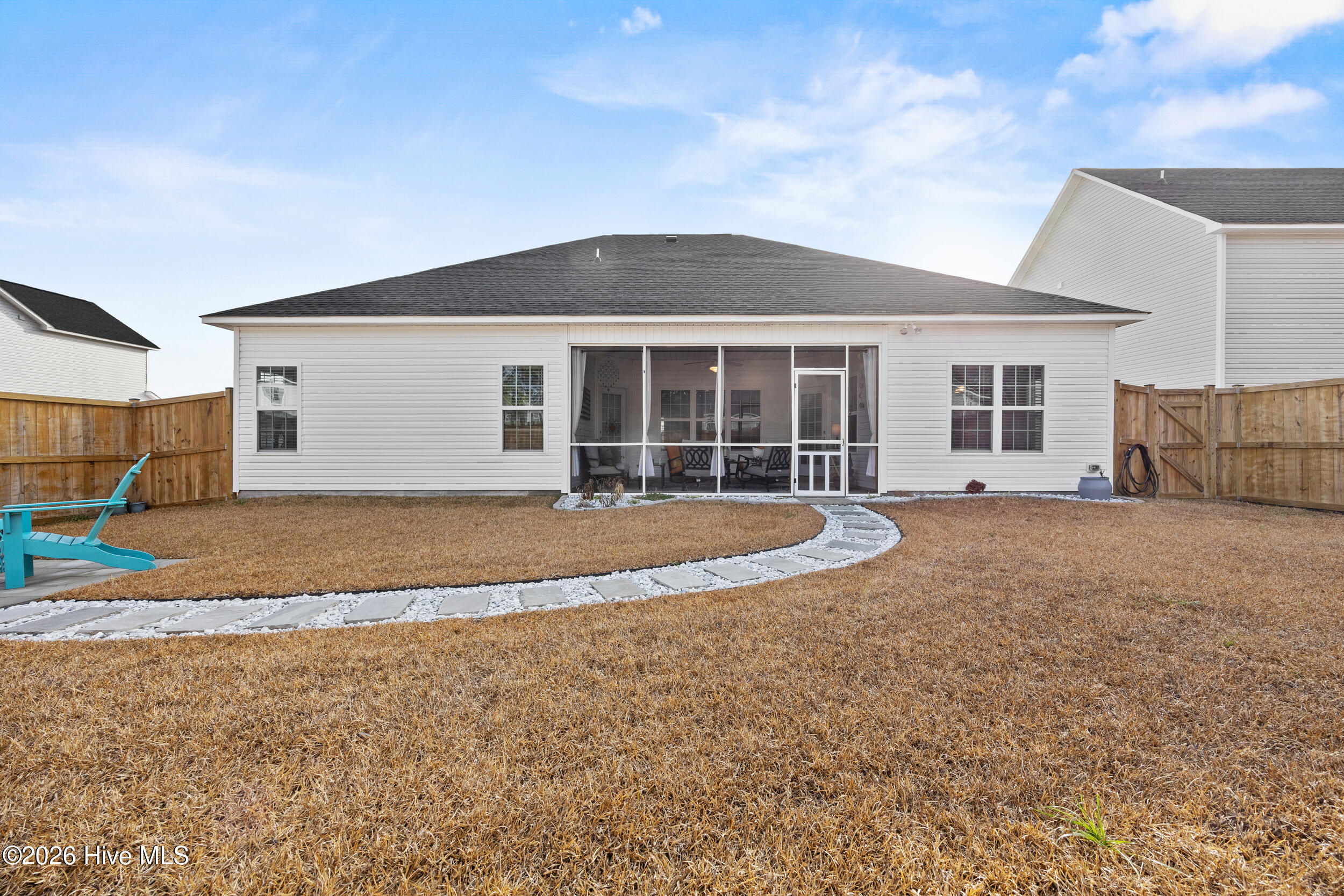 100547836 | Photo 45