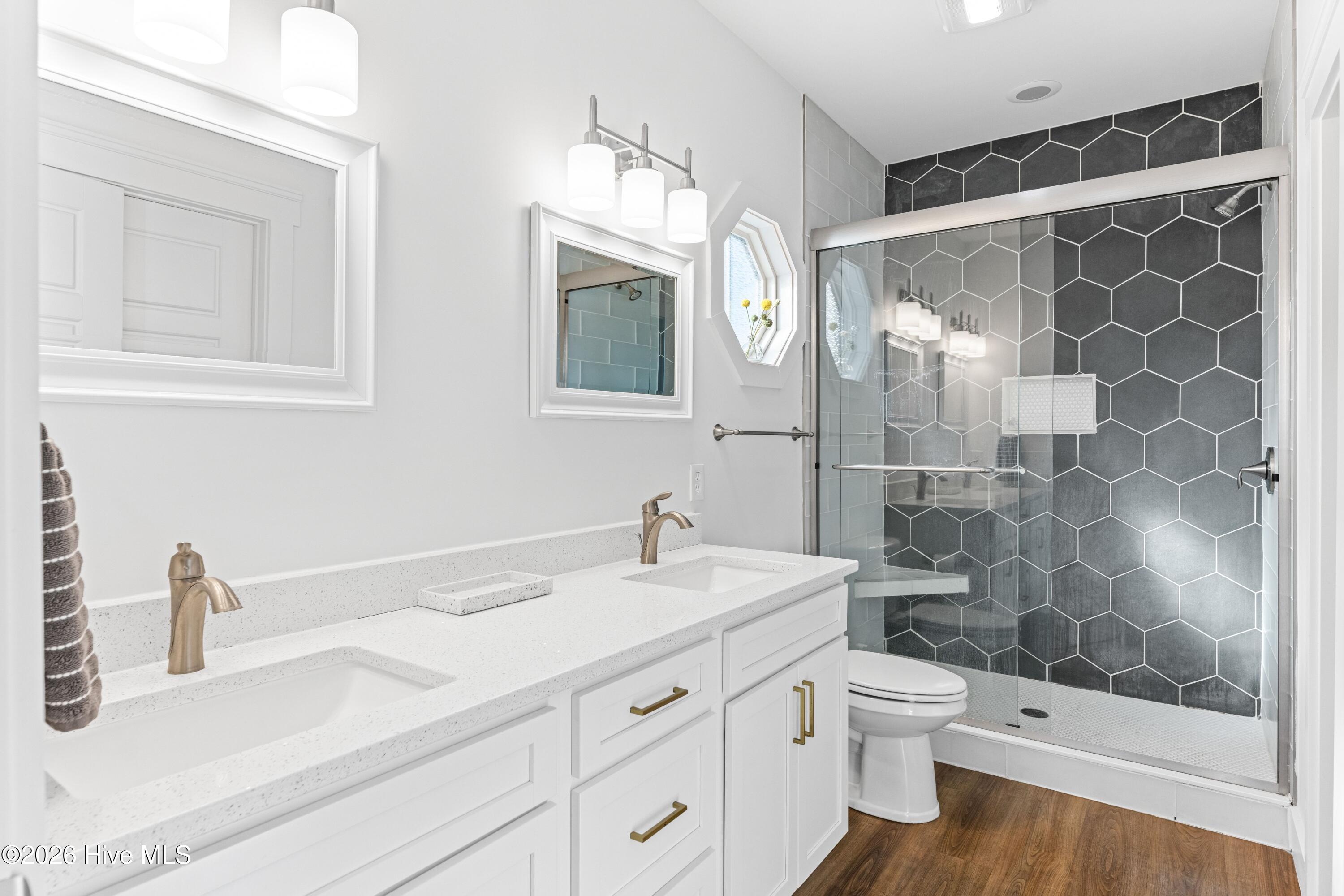 100551321 | Photo 19