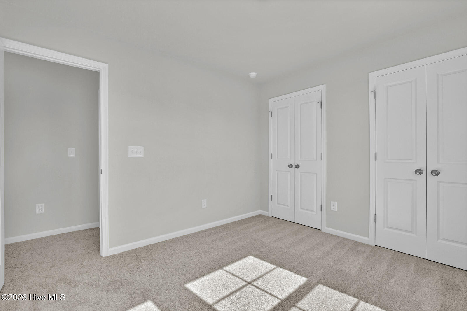 100550324 | Photo 21