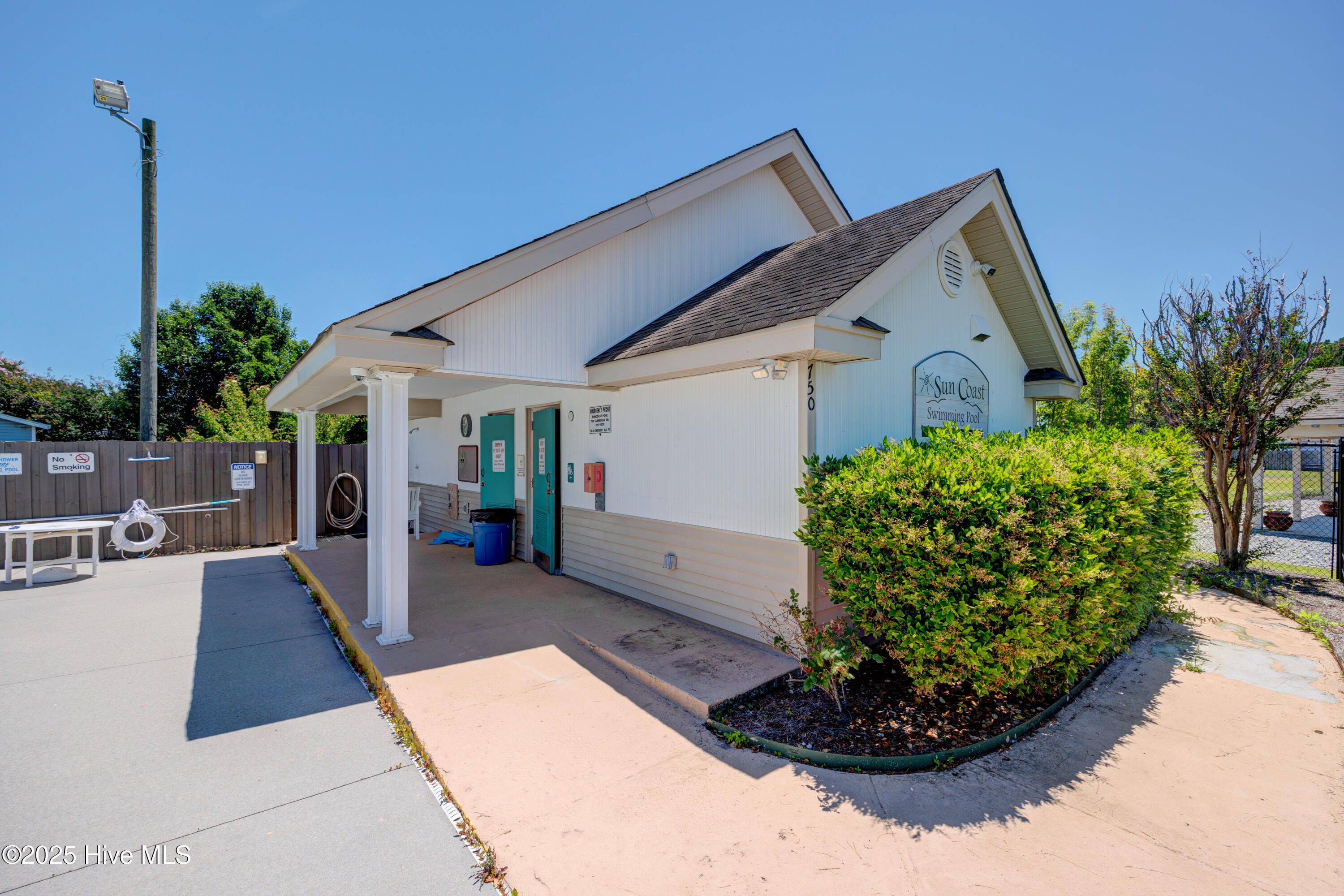 100541920 | Photo 56