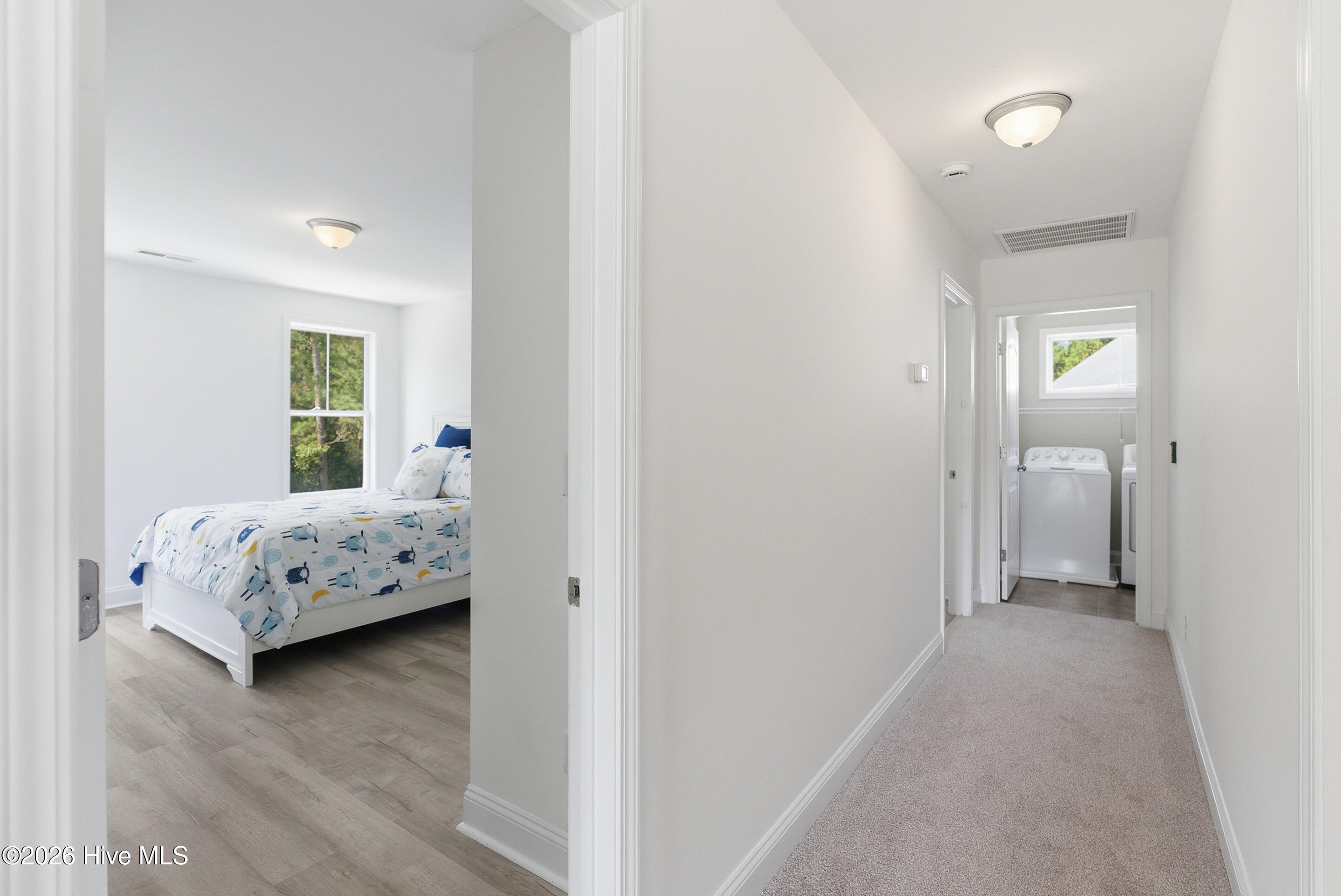 100563576 | Photo 36