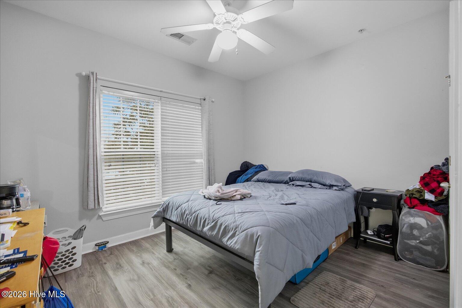 100527168 | Photo 23