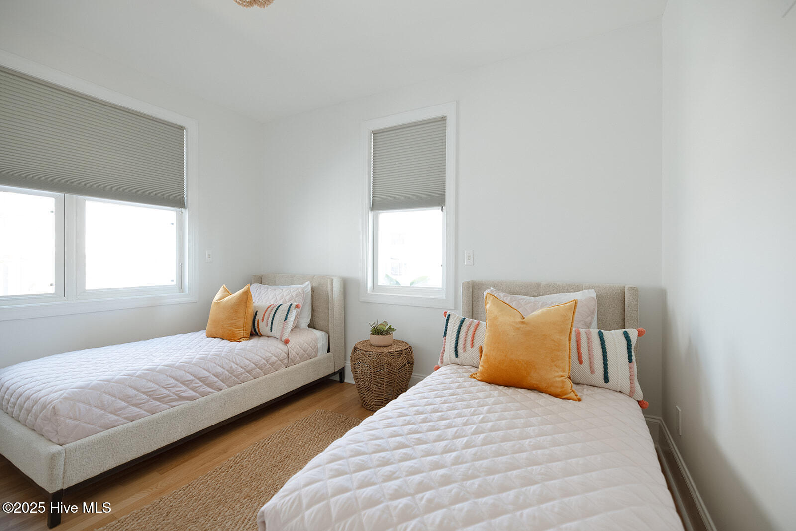 100536787 | Photo 35