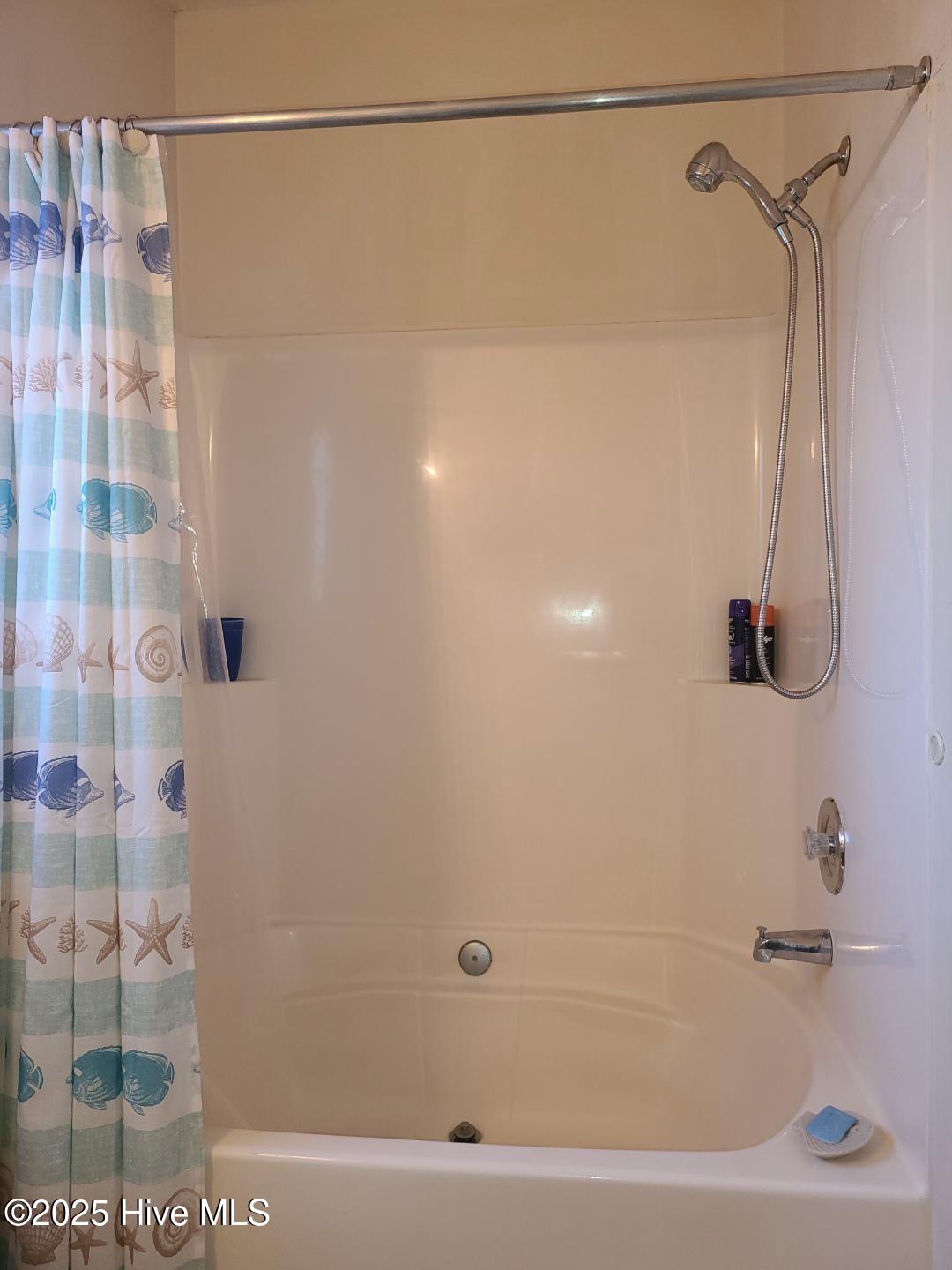 100545886 | Photo 22