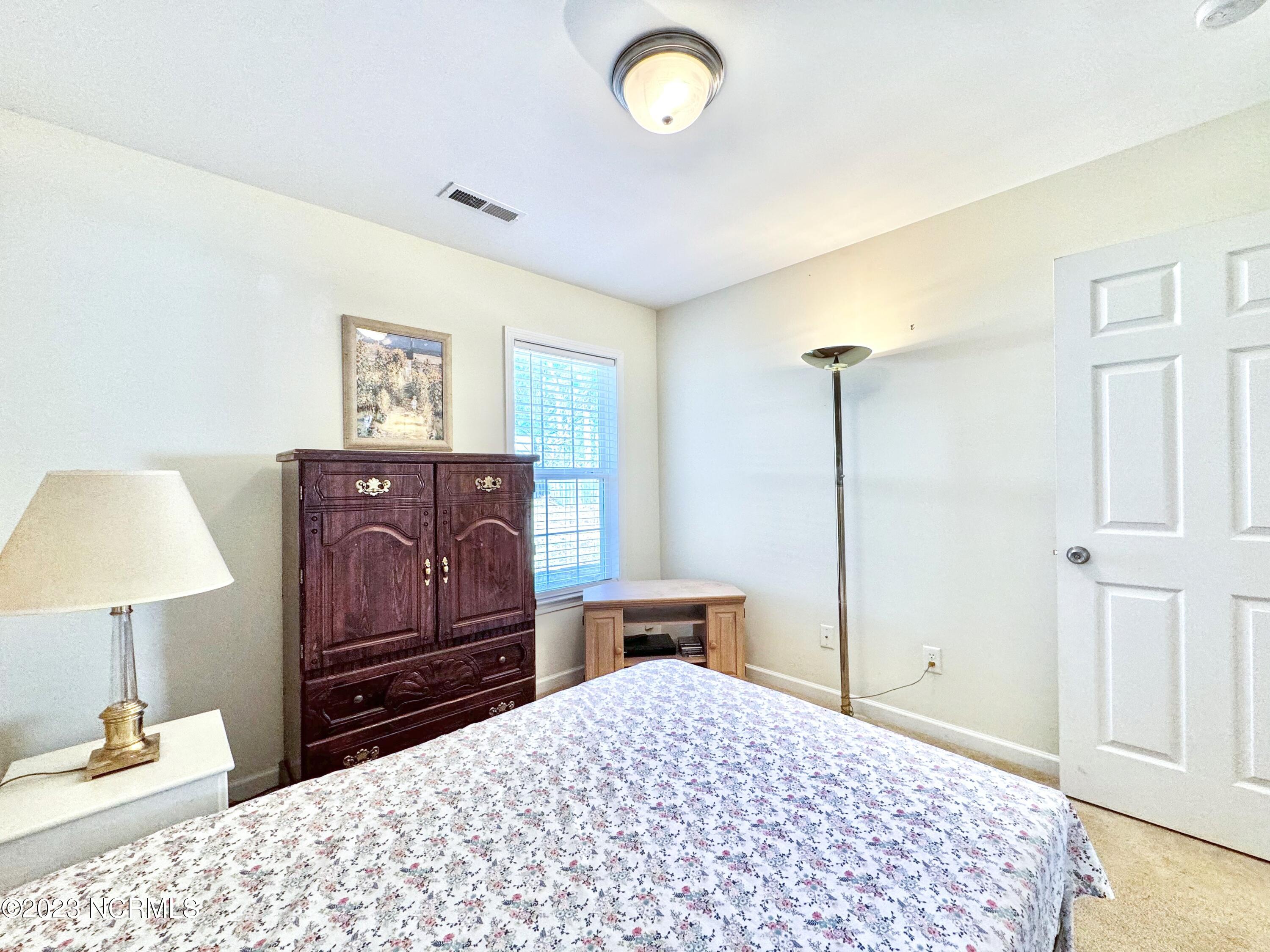 100546069 | Photo 42