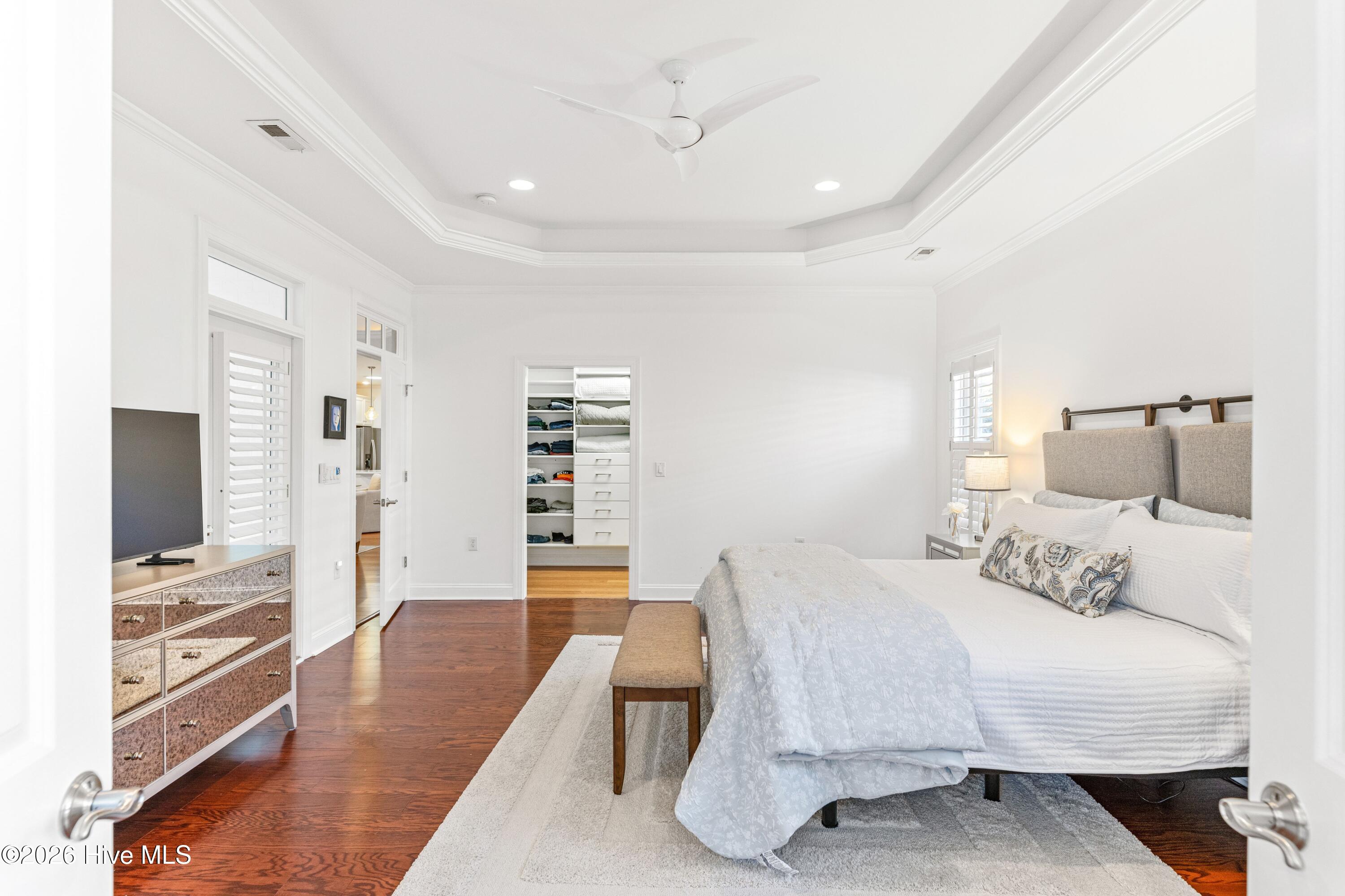 100552646 | Photo 23